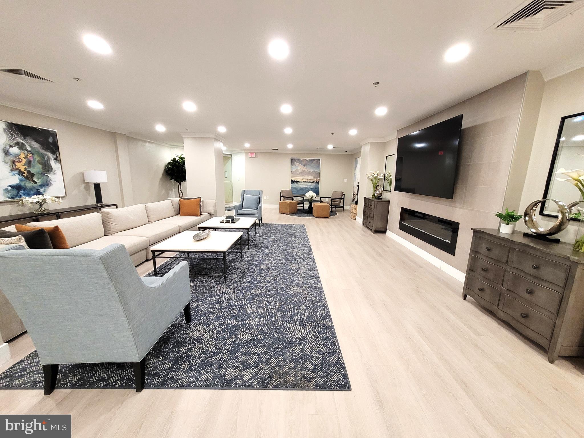 RENAISSANCE AT TYSONS - Residential