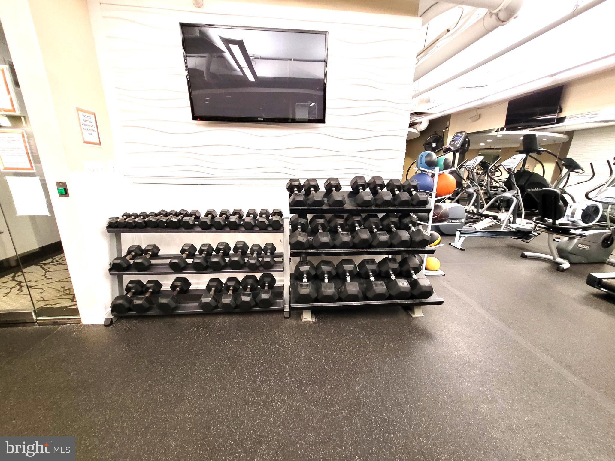 RENAISSANCE AT TYSONS - Residential