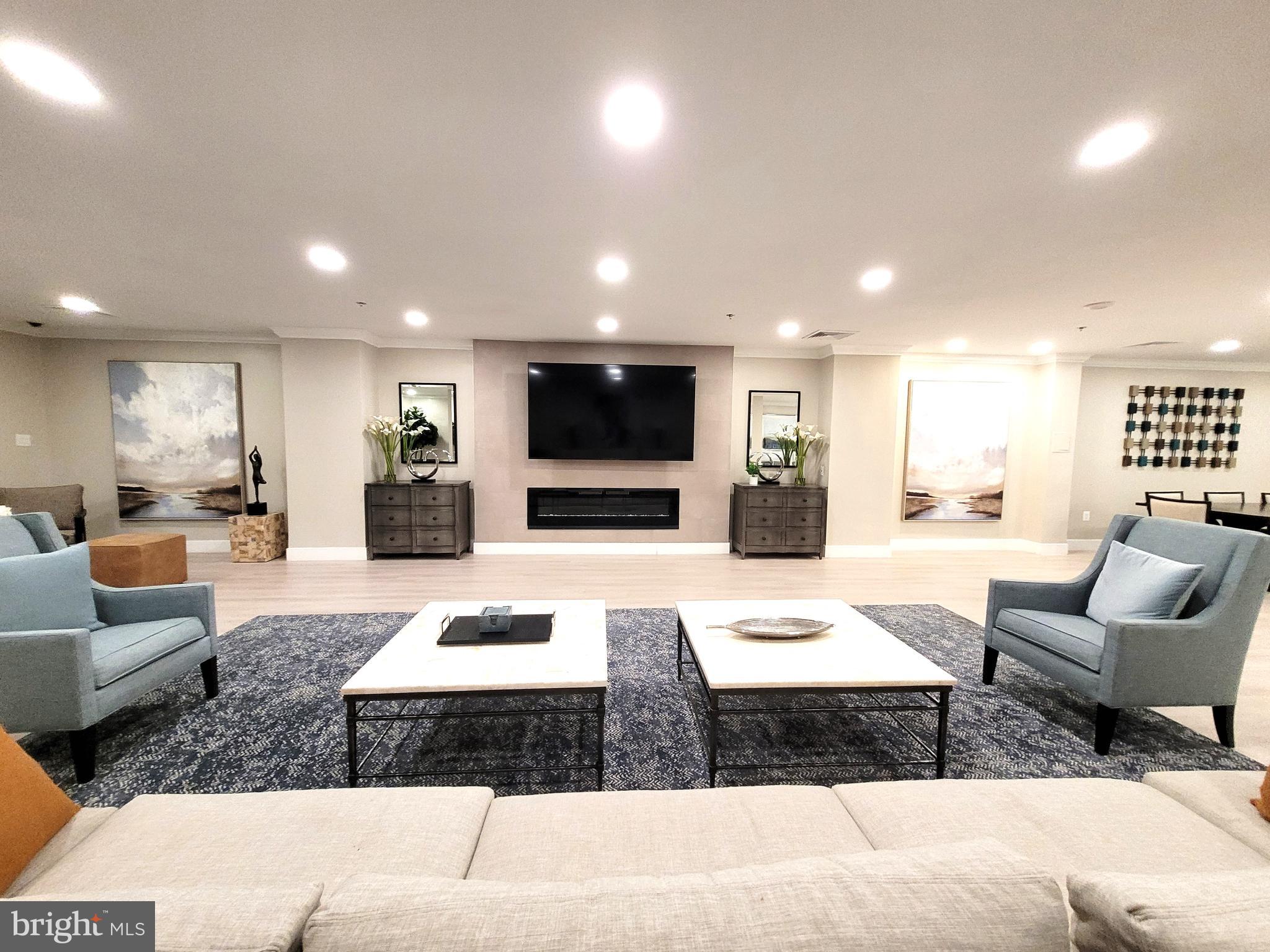 RENAISSANCE AT TYSONS - Residential