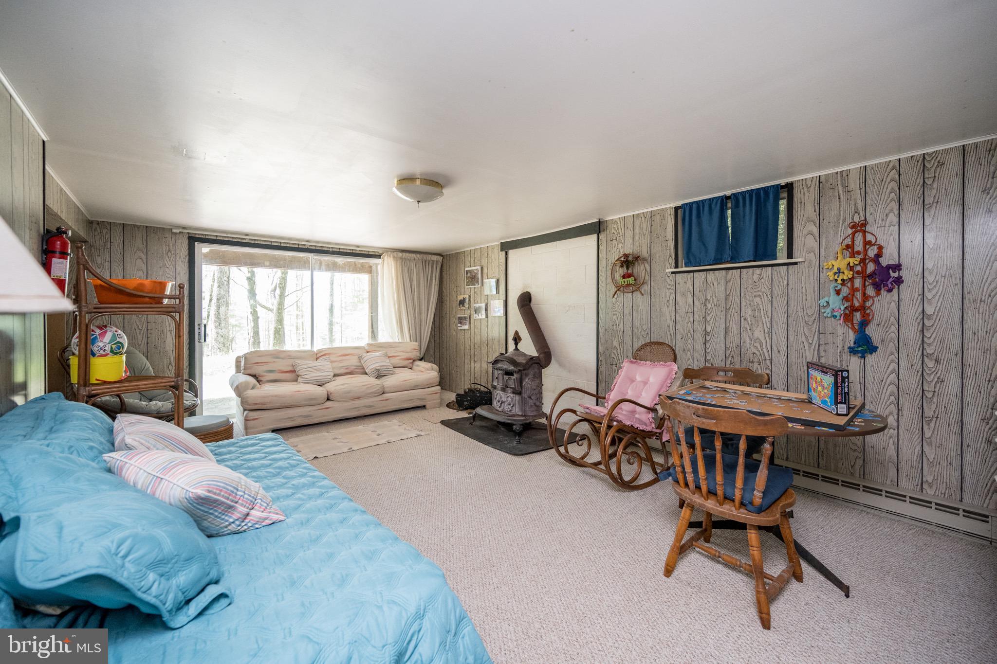 THOUSAND ACRES - Residential