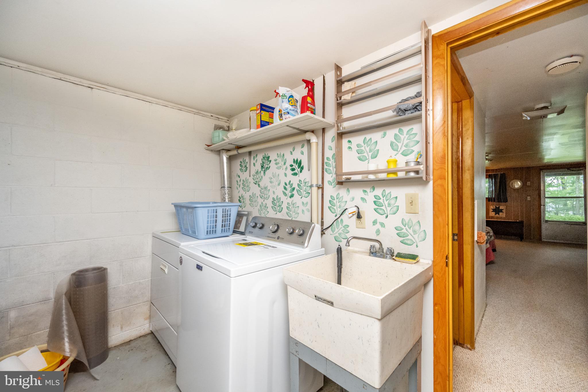 THOUSAND ACRES - Residential