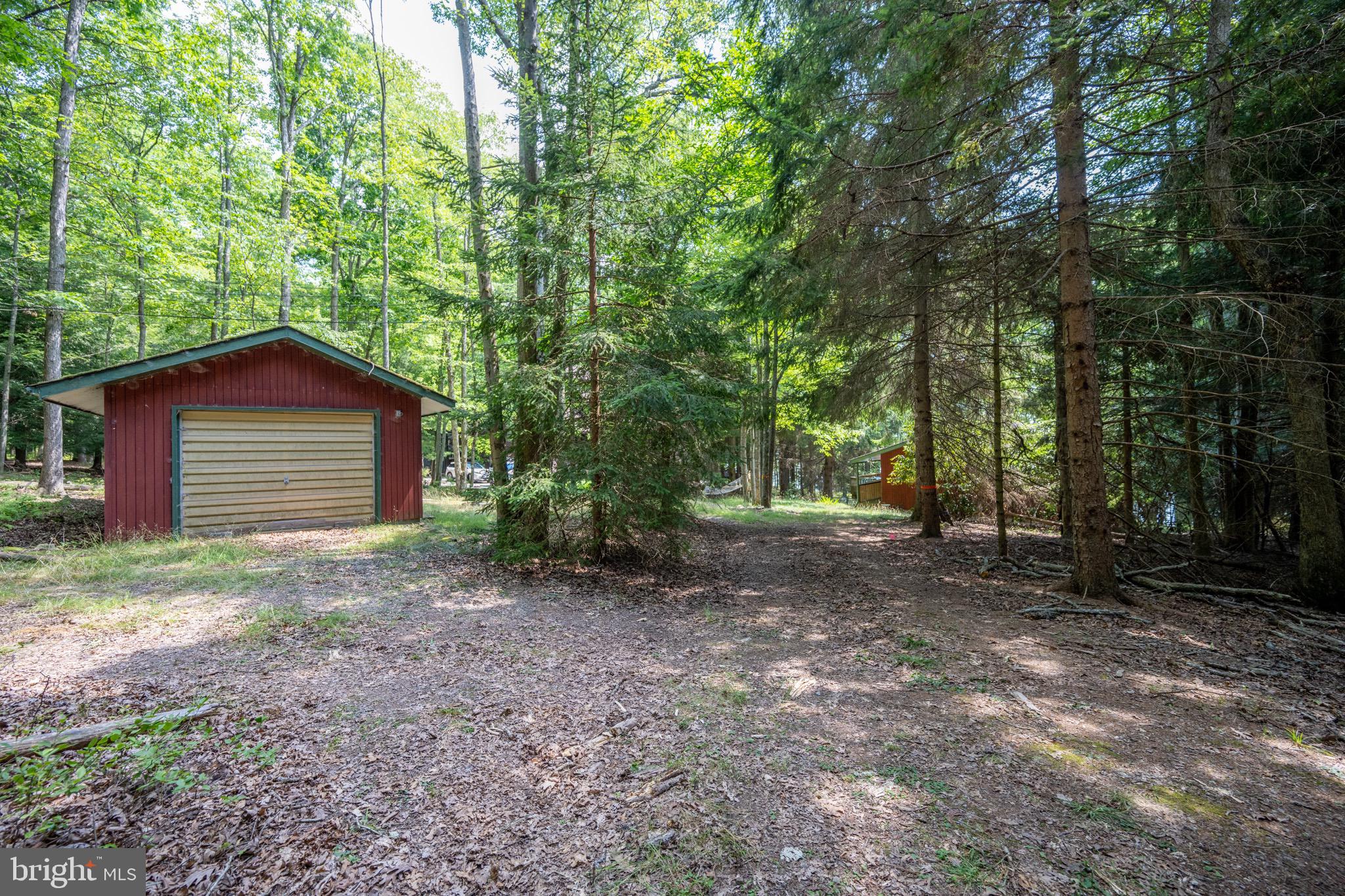 THOUSAND ACRES - Residential