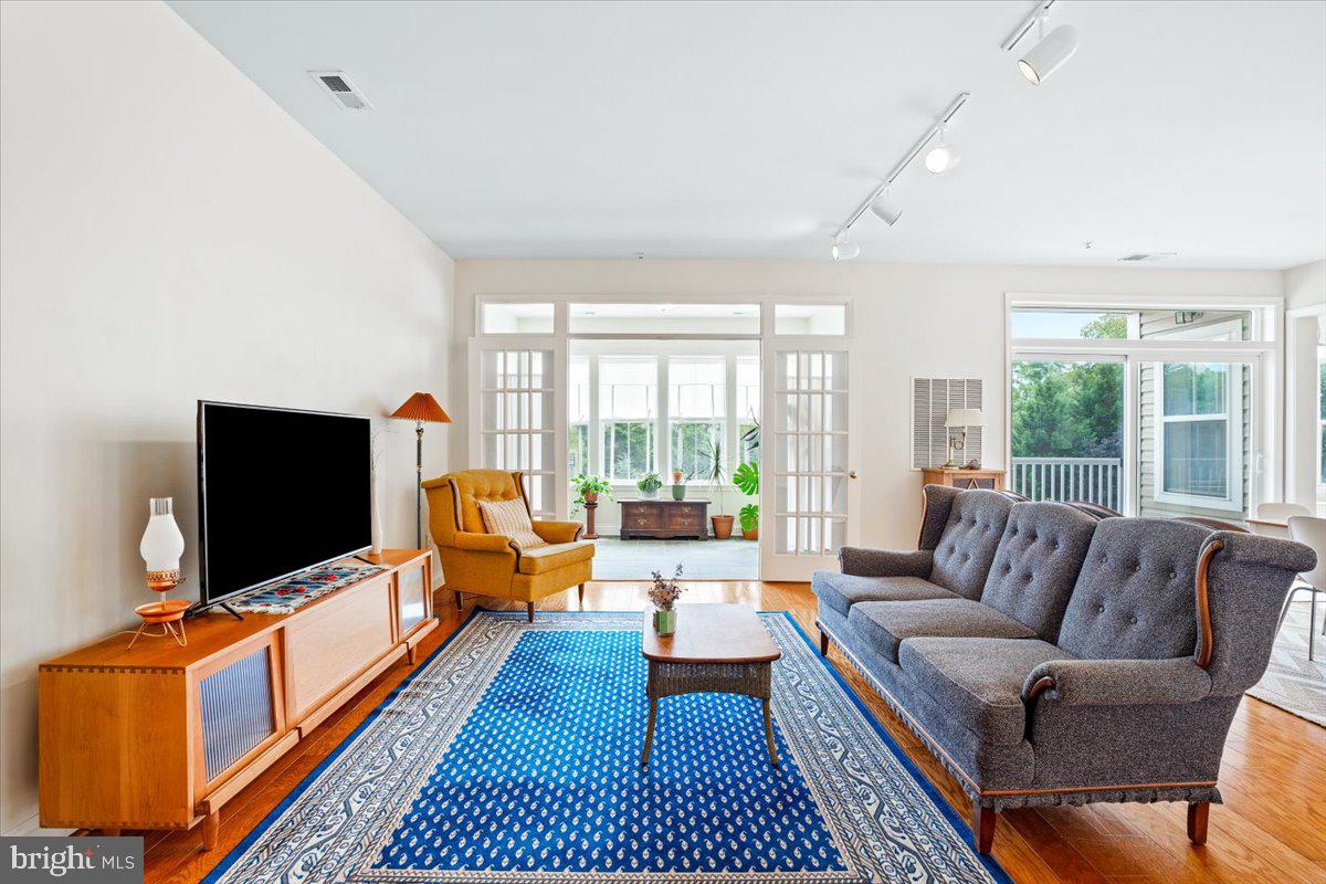 WORMANS MILL - Residential