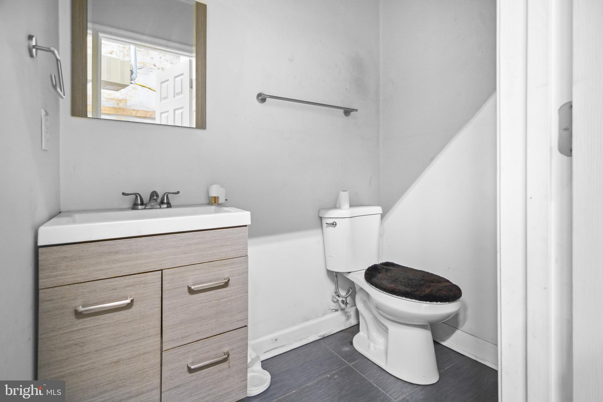 CURTIS BAY - Residential Income