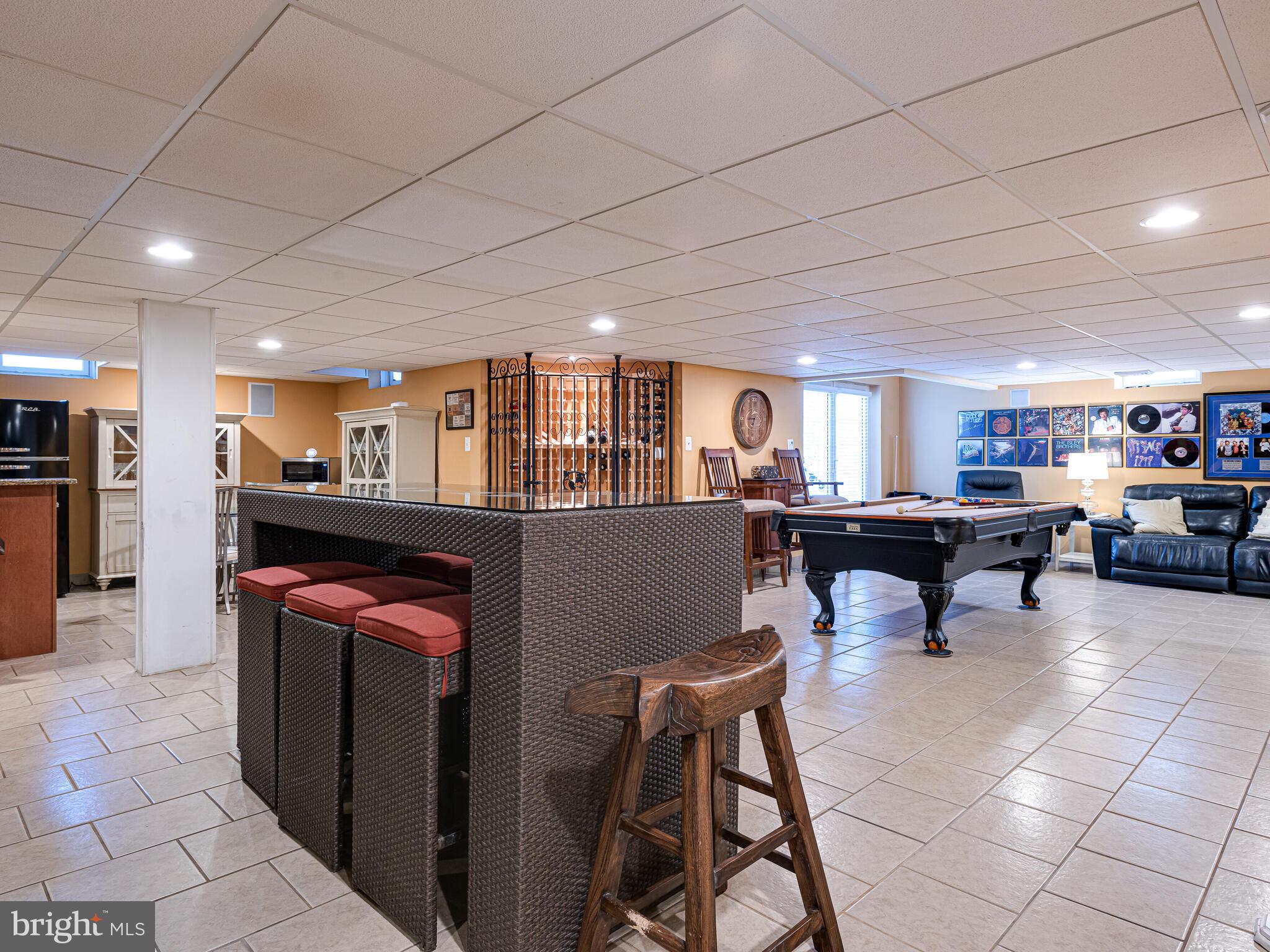 RIVERCREST - Residential