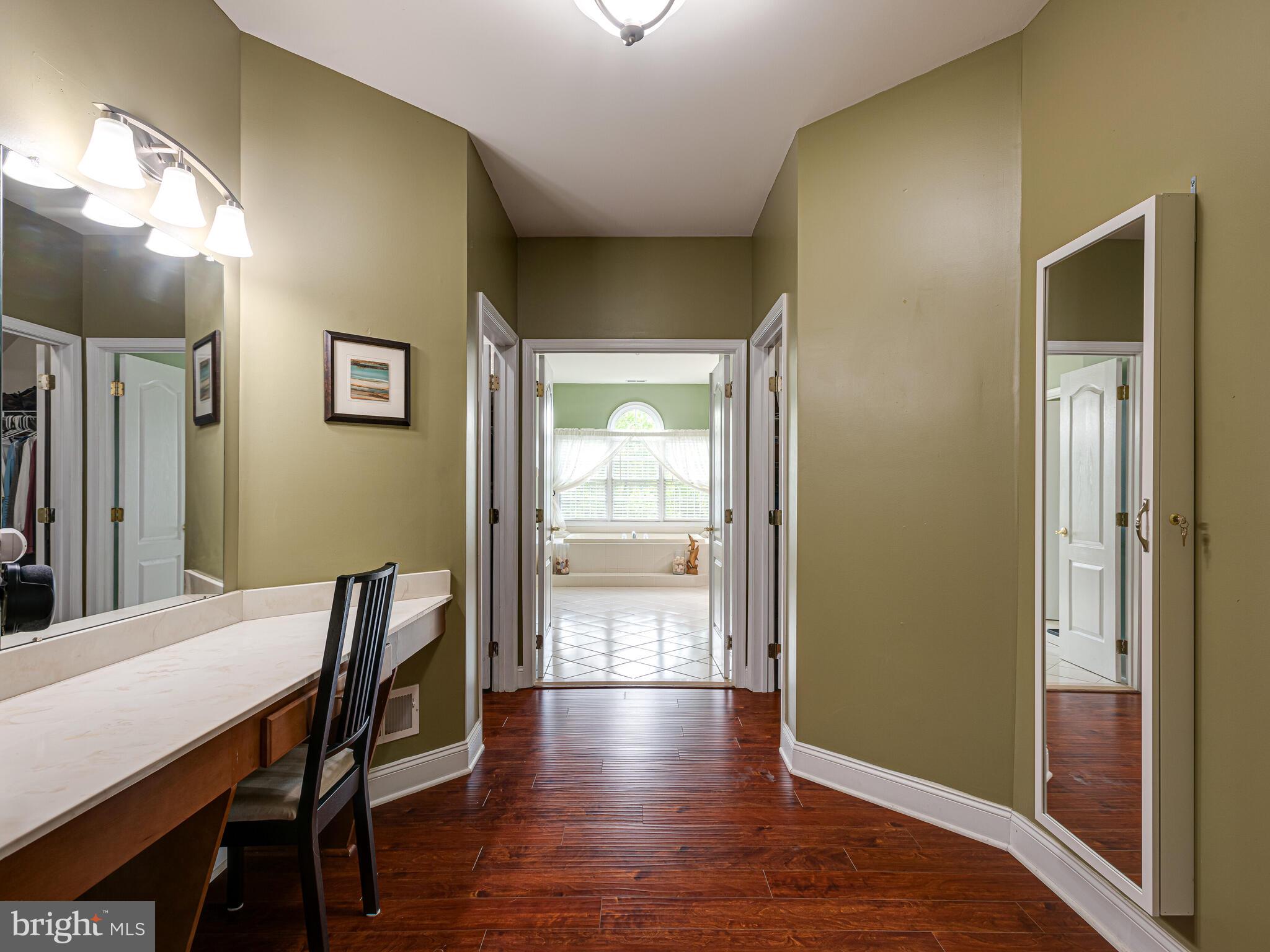 RIVERCREST - Residential