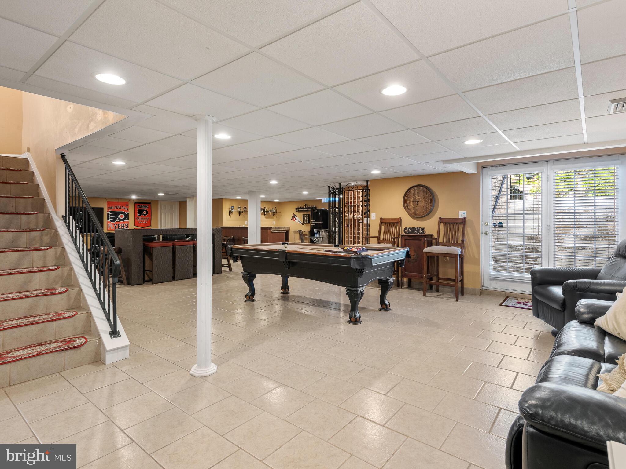 RIVERCREST - Residential