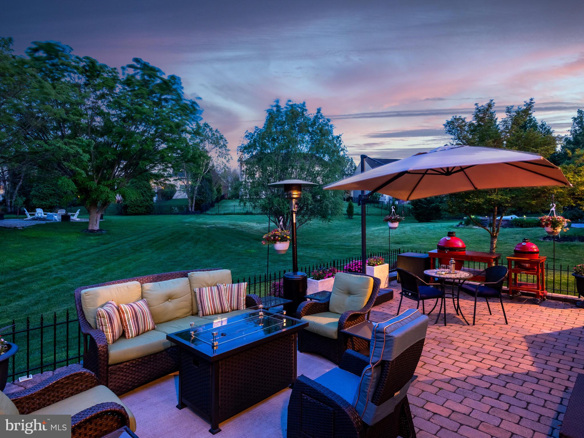 RIVERCREST - Residential