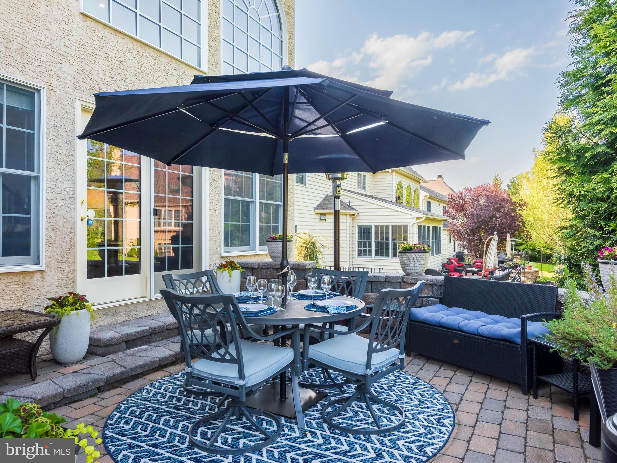 RIVERCREST - Residential