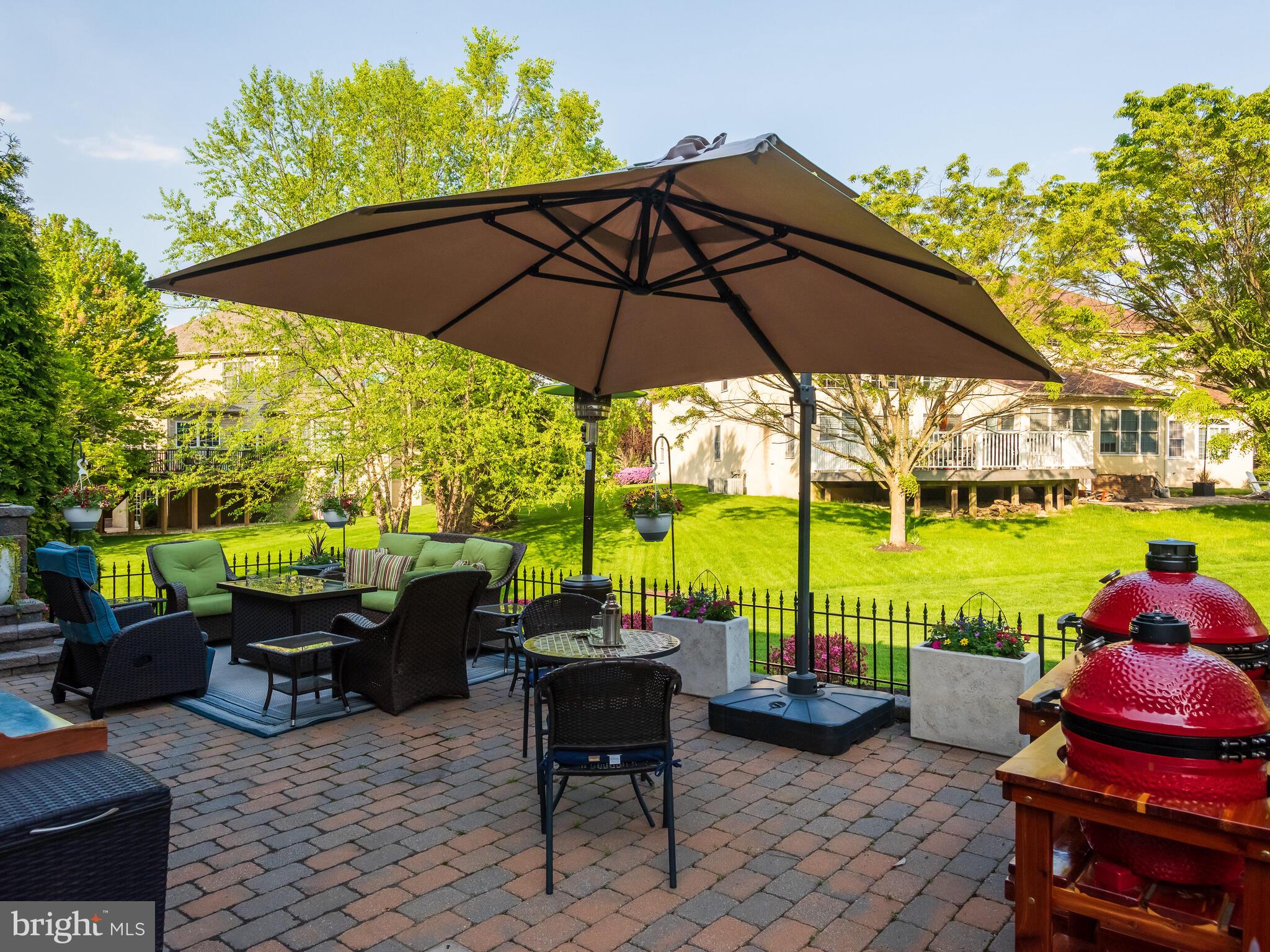 RIVERCREST - Residential