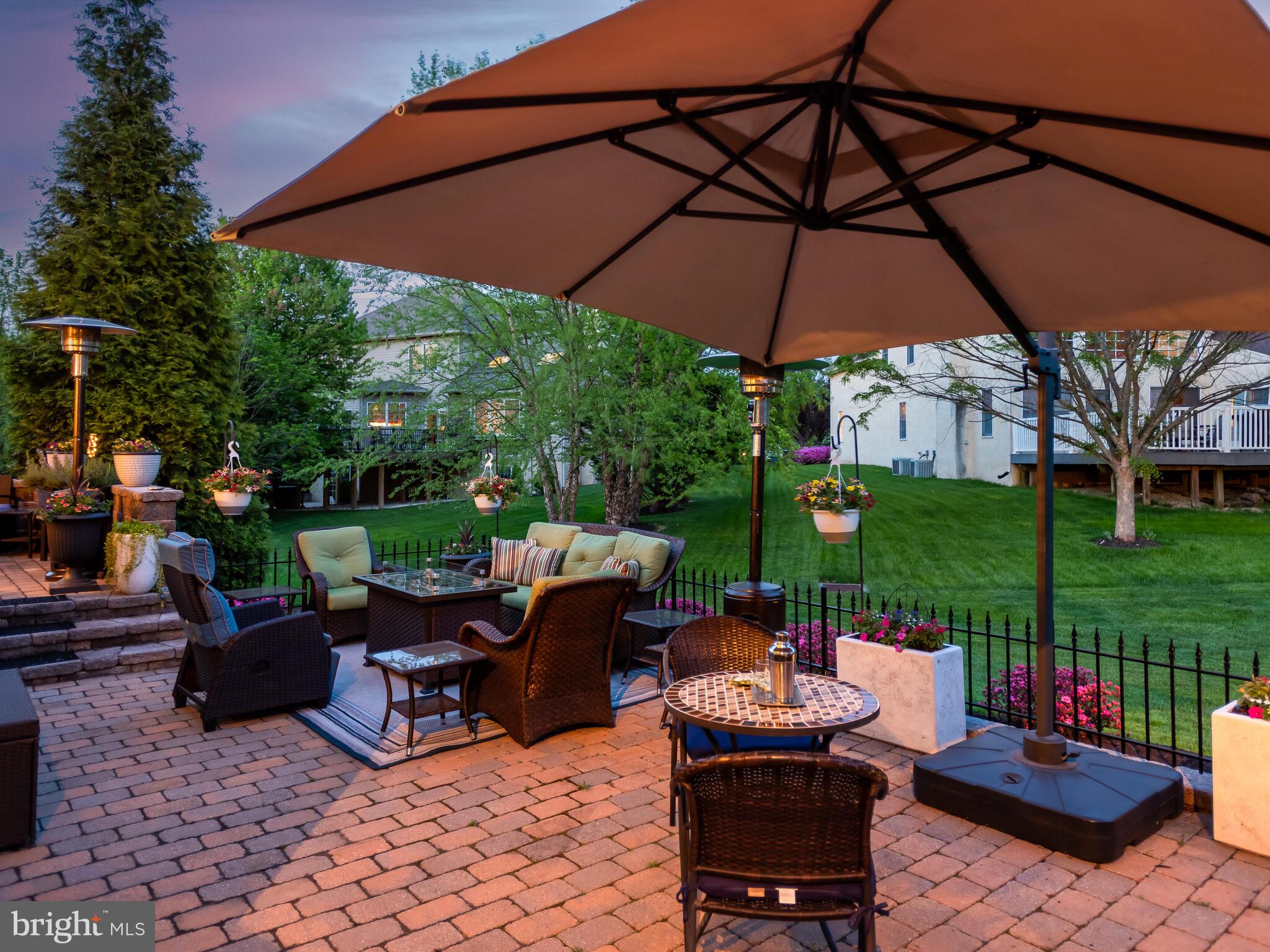 RIVERCREST - Residential