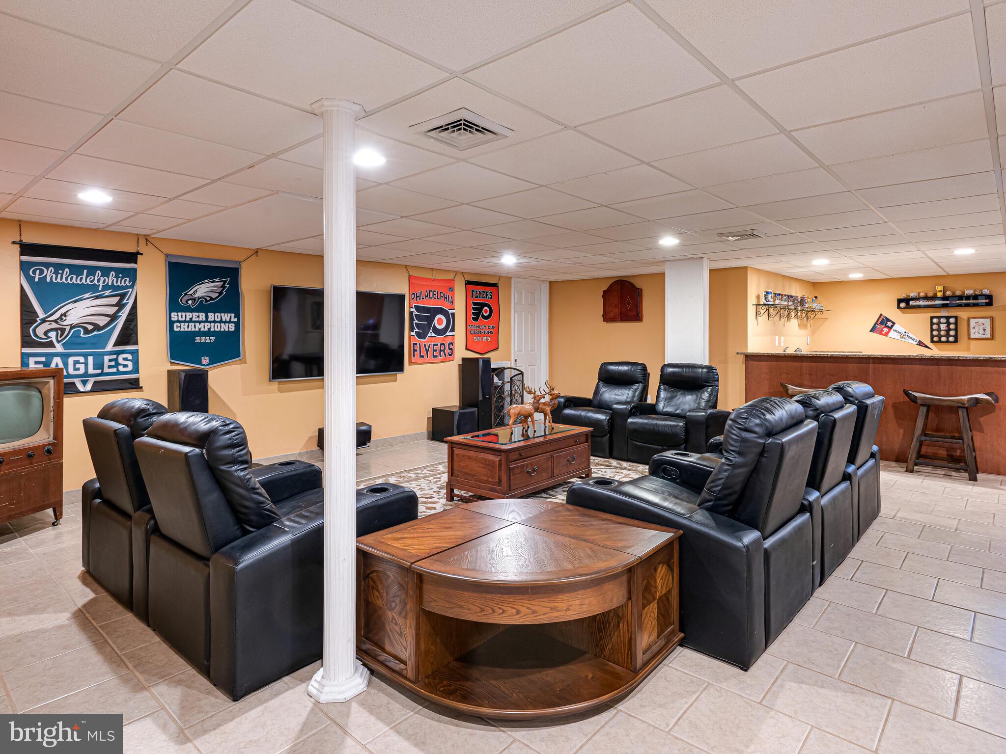 RIVERCREST - Residential