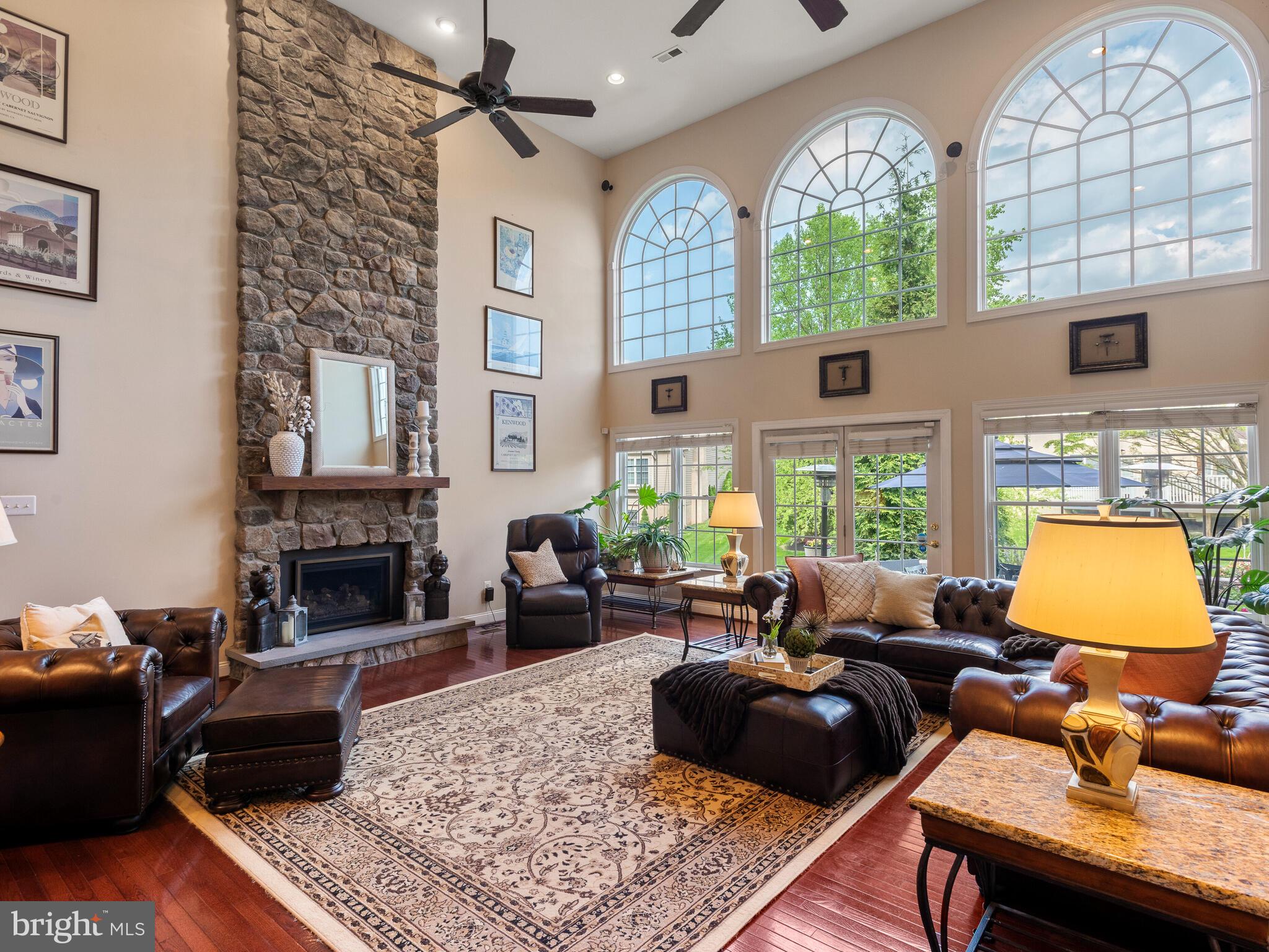 RIVERCREST - Residential