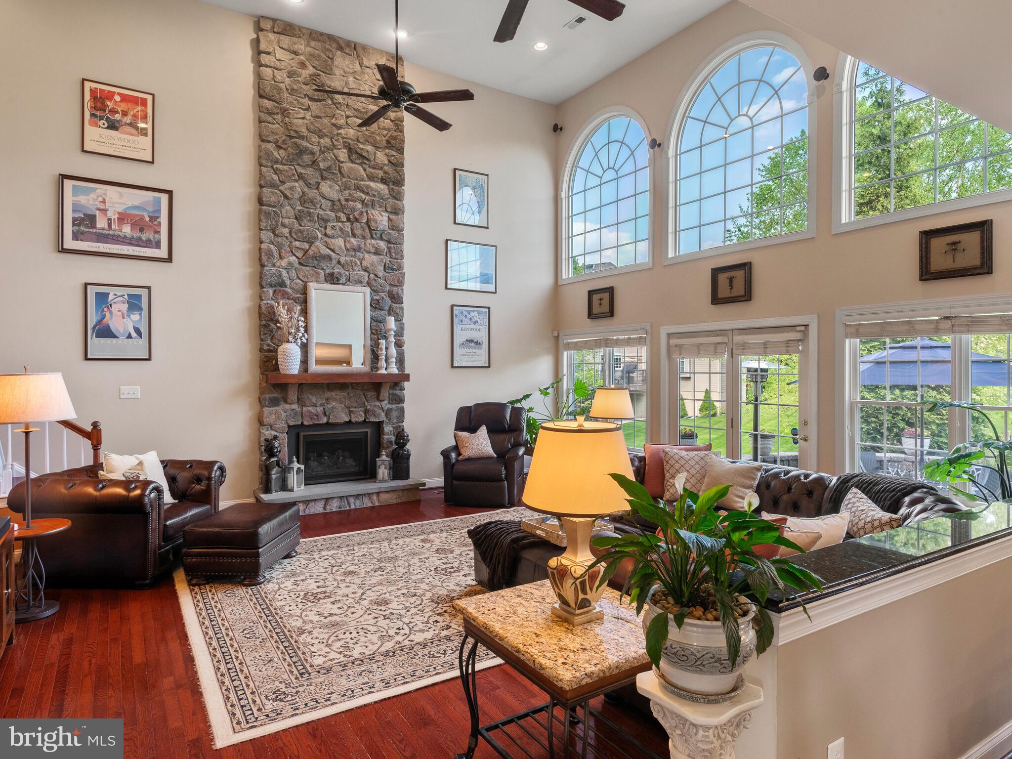 RIVERCREST - Residential