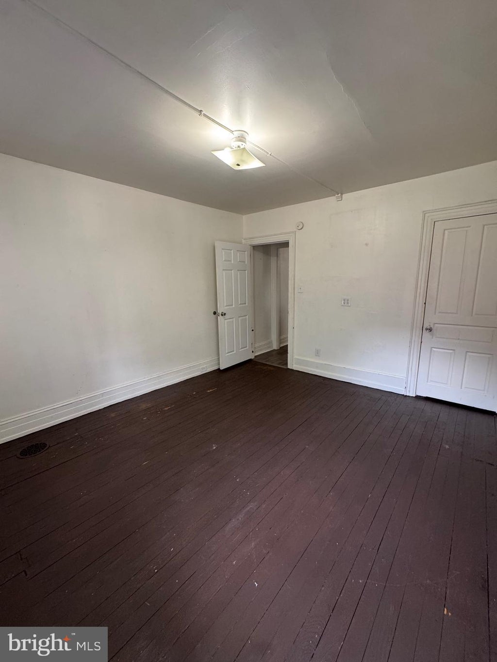 Photo of 668 E Market Street #2ND FLR, YORK, PA 17401 (MLS # PAYK2104594)