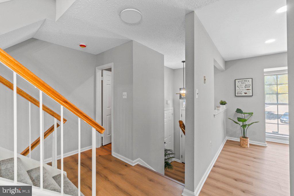 7319 SUNRISE COURT