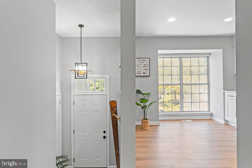 7319 SUNRISE COURT