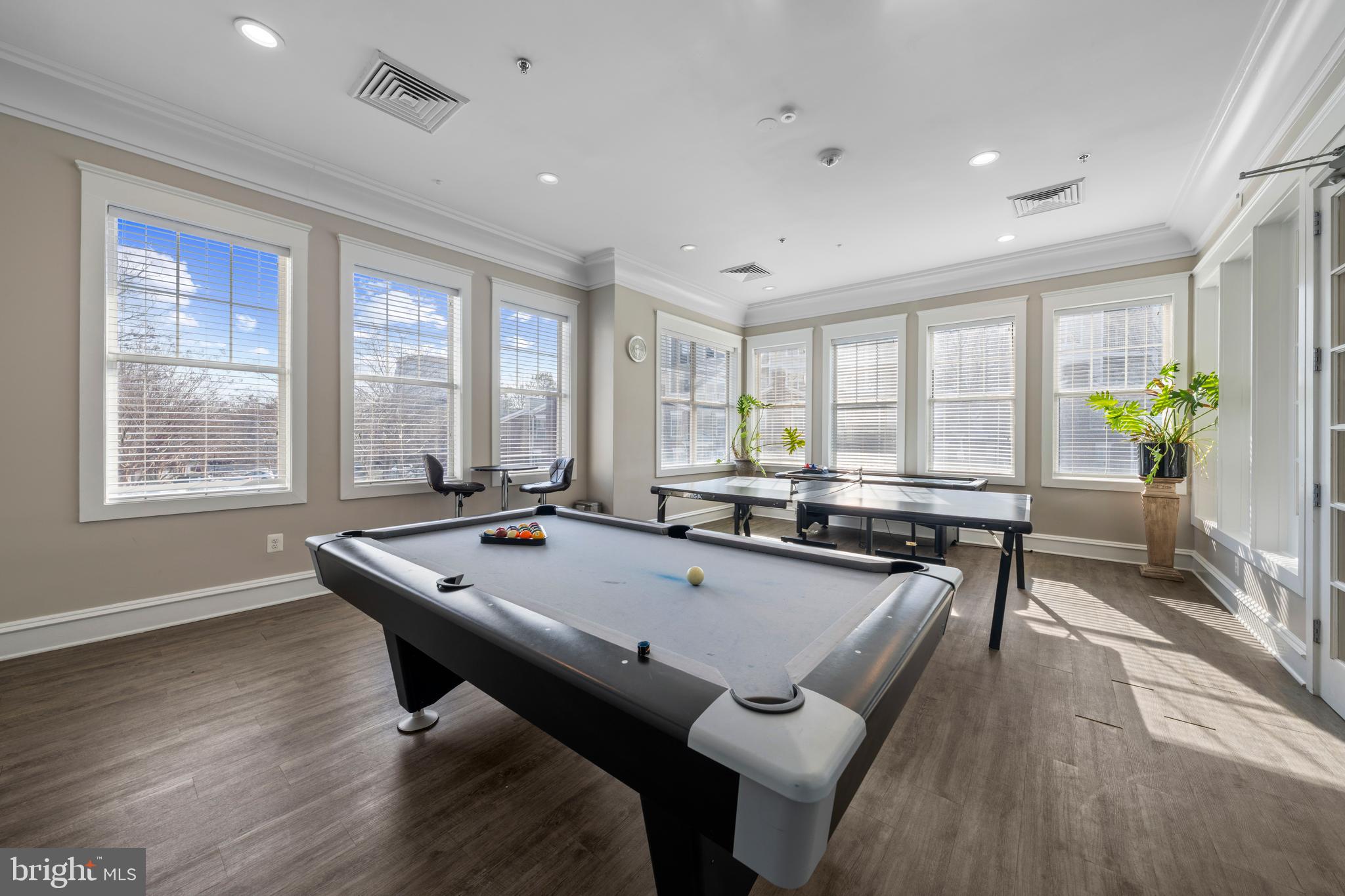 TYSONS CORNER - Residential