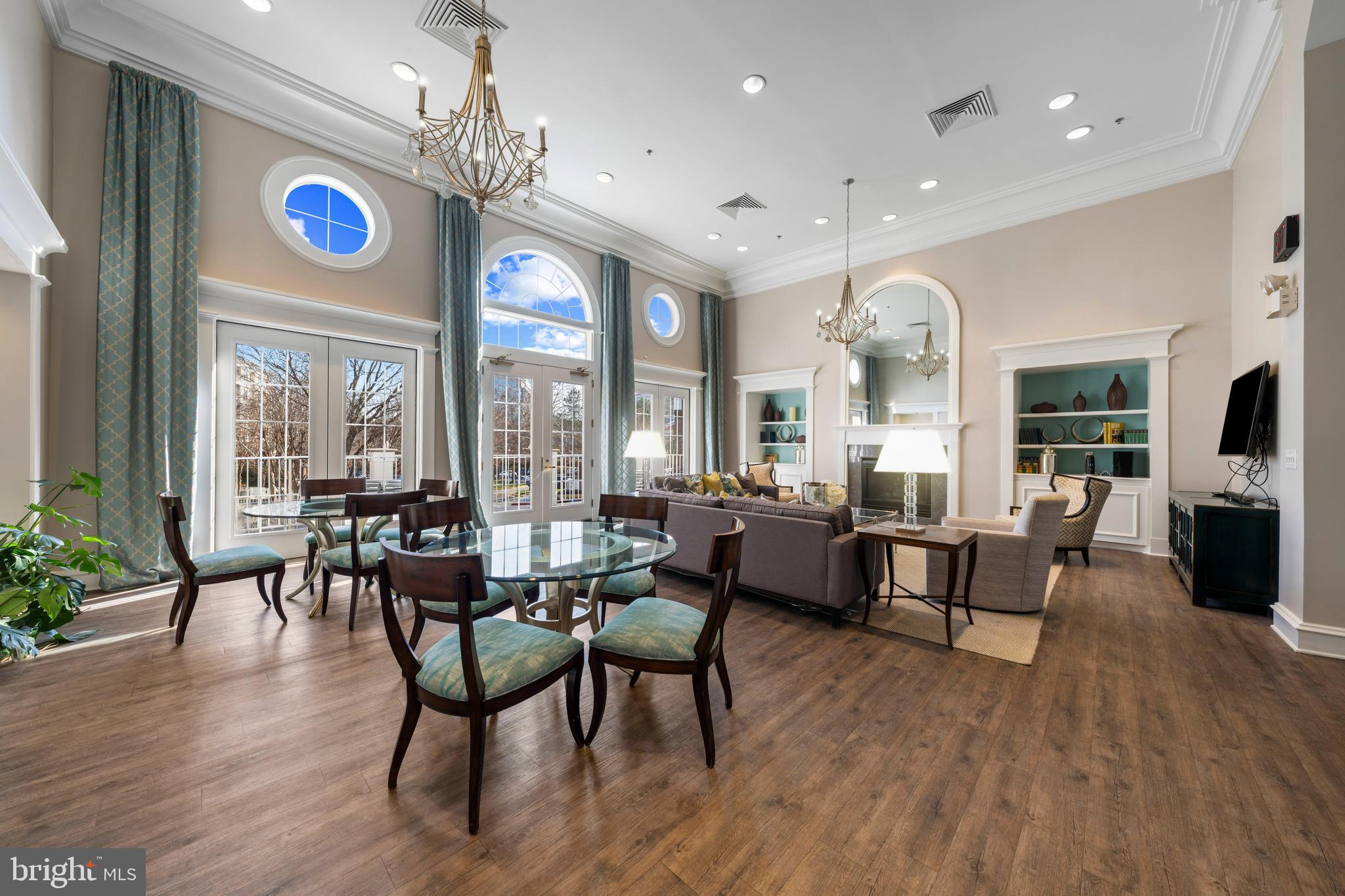 TYSONS CORNER - Residential