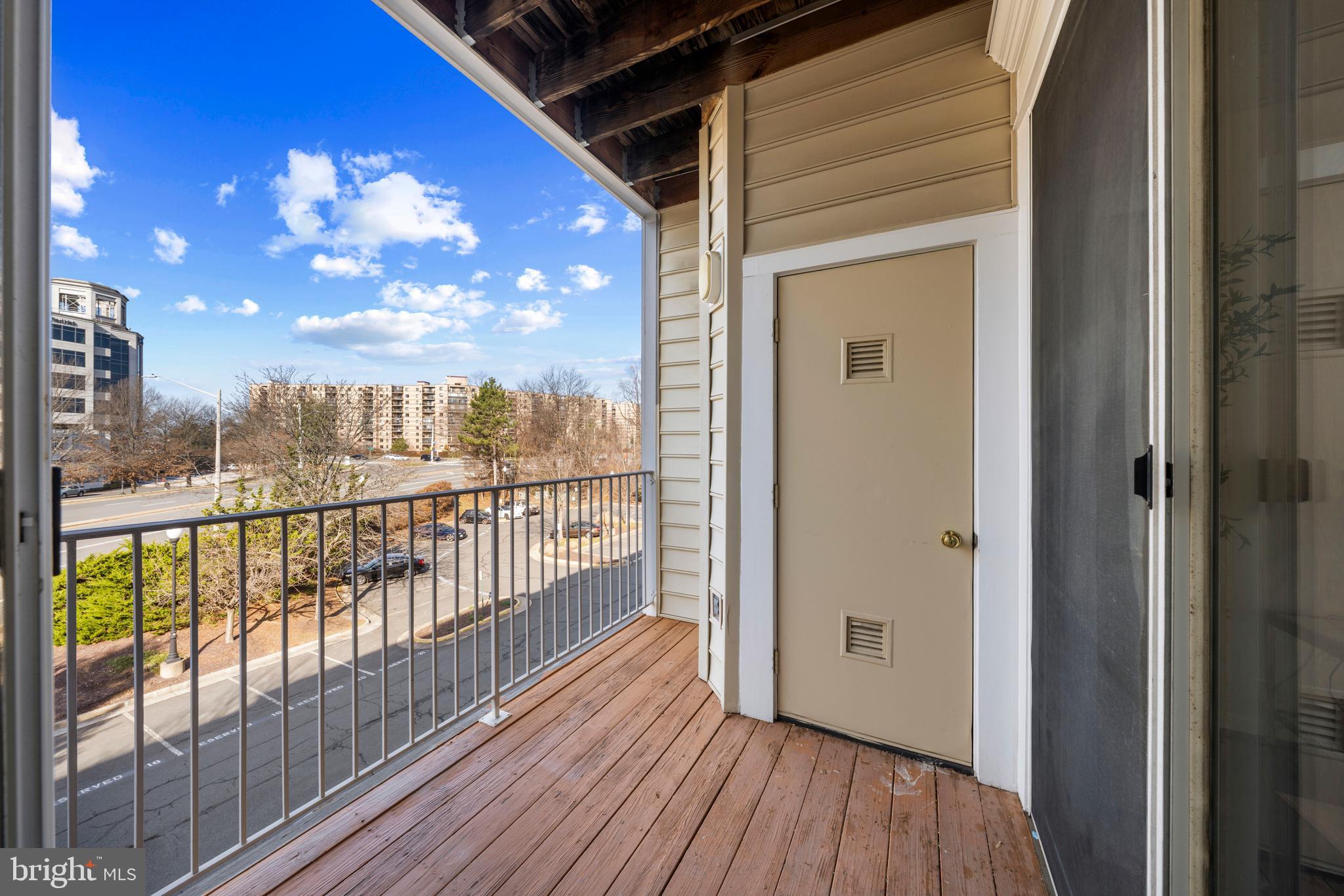 TYSONS CORNER - Residential