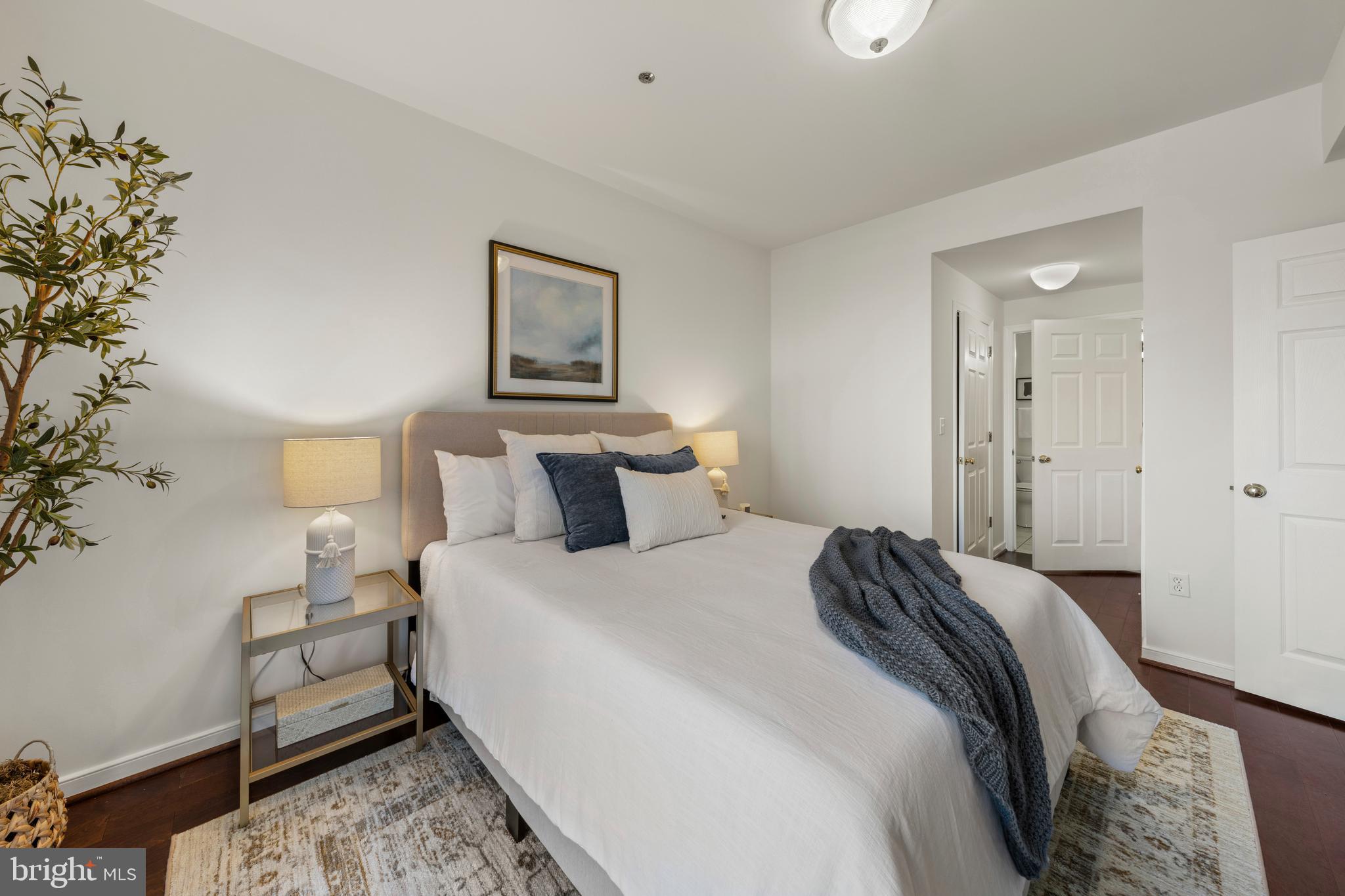 TYSONS CORNER - Residential