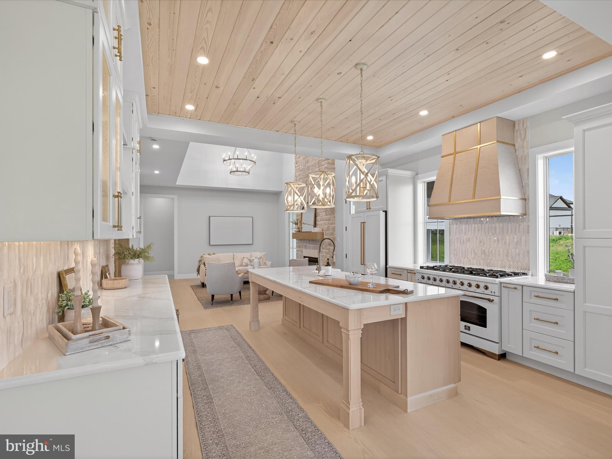 STONEHENGE - Residential