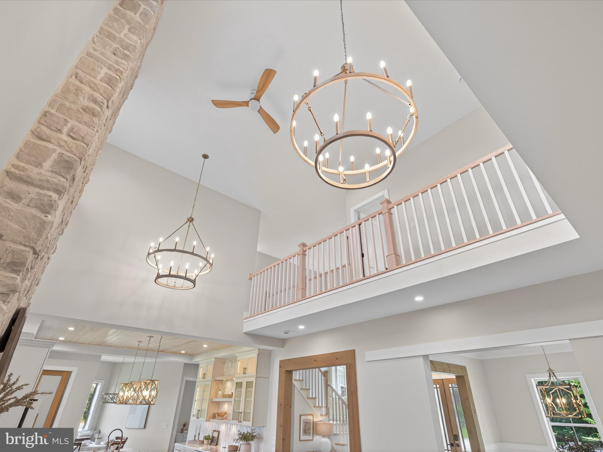 STONEHENGE - Residential