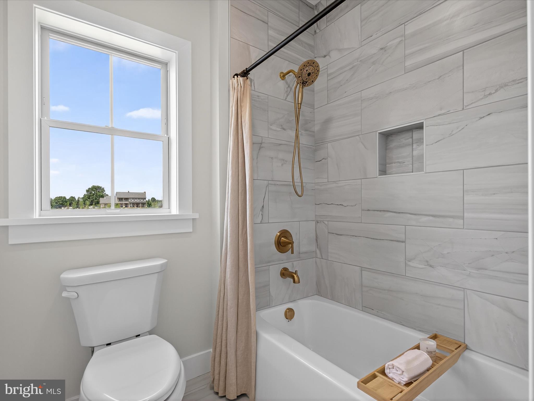 STONEHENGE - Residential