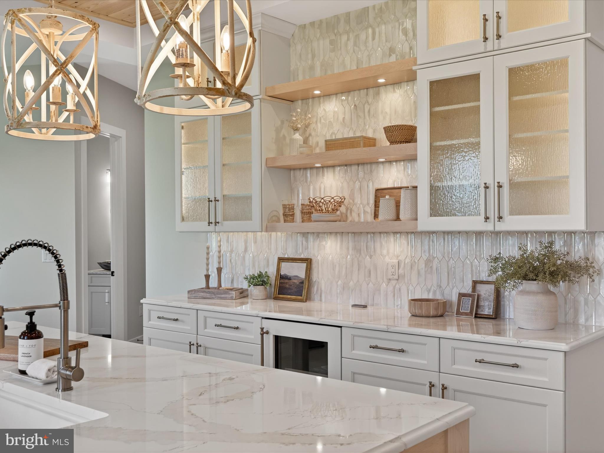 STONEHENGE - Residential