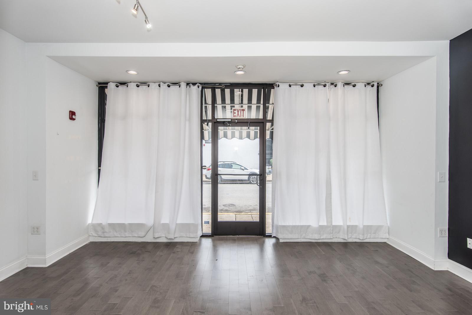 BRIDESBURG - Commercial Sale