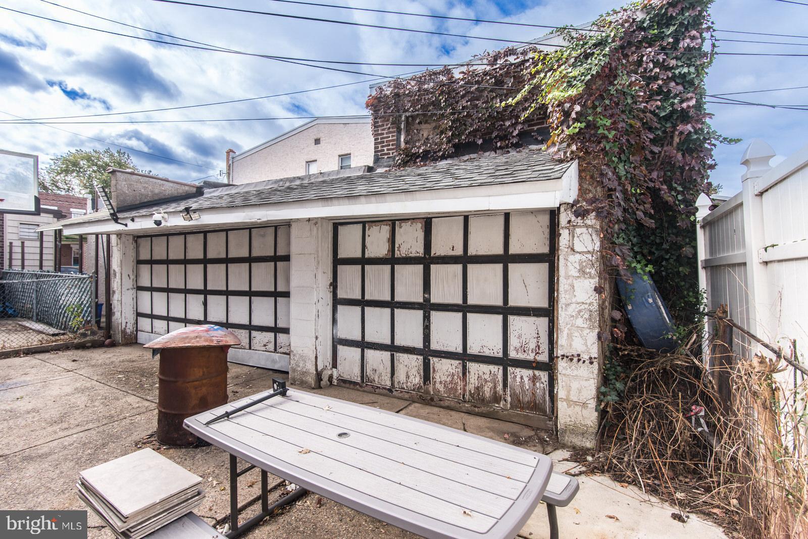 BRIDESBURG - Commercial Sale