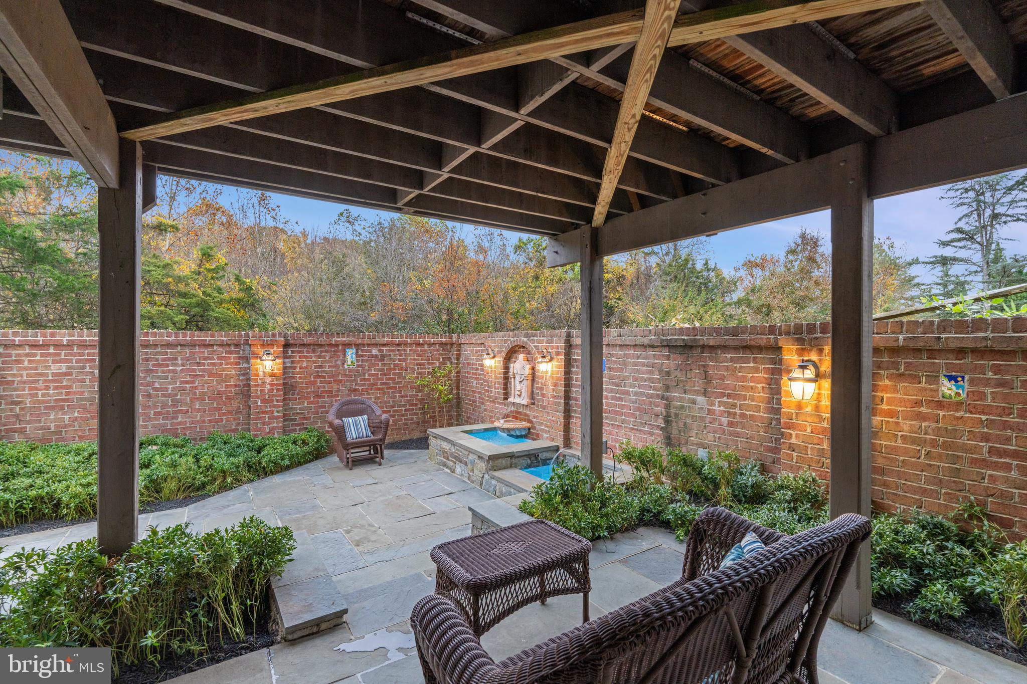 GLEN MEADOWS - Residential