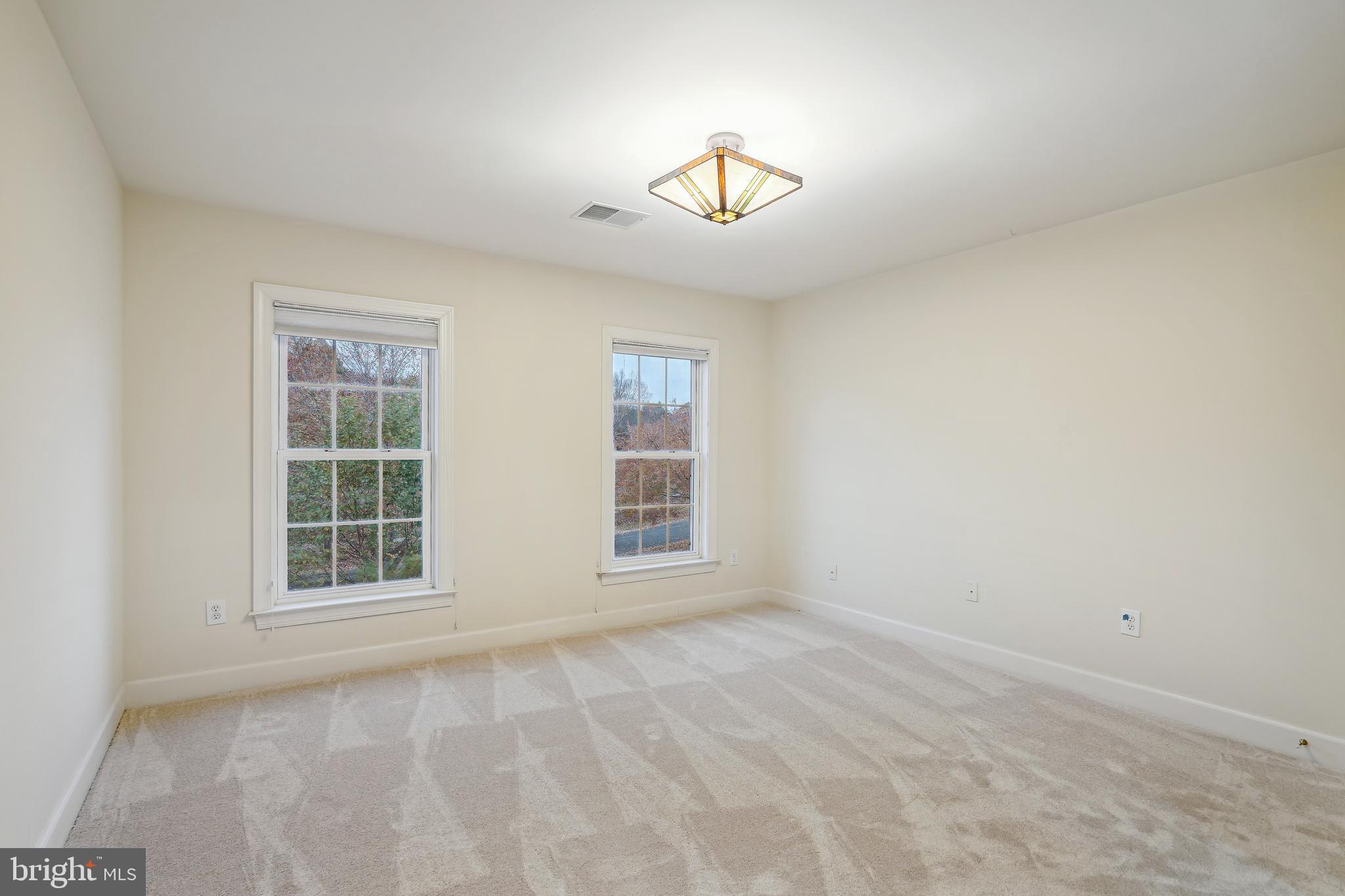 GLEN MEADOWS - Residential