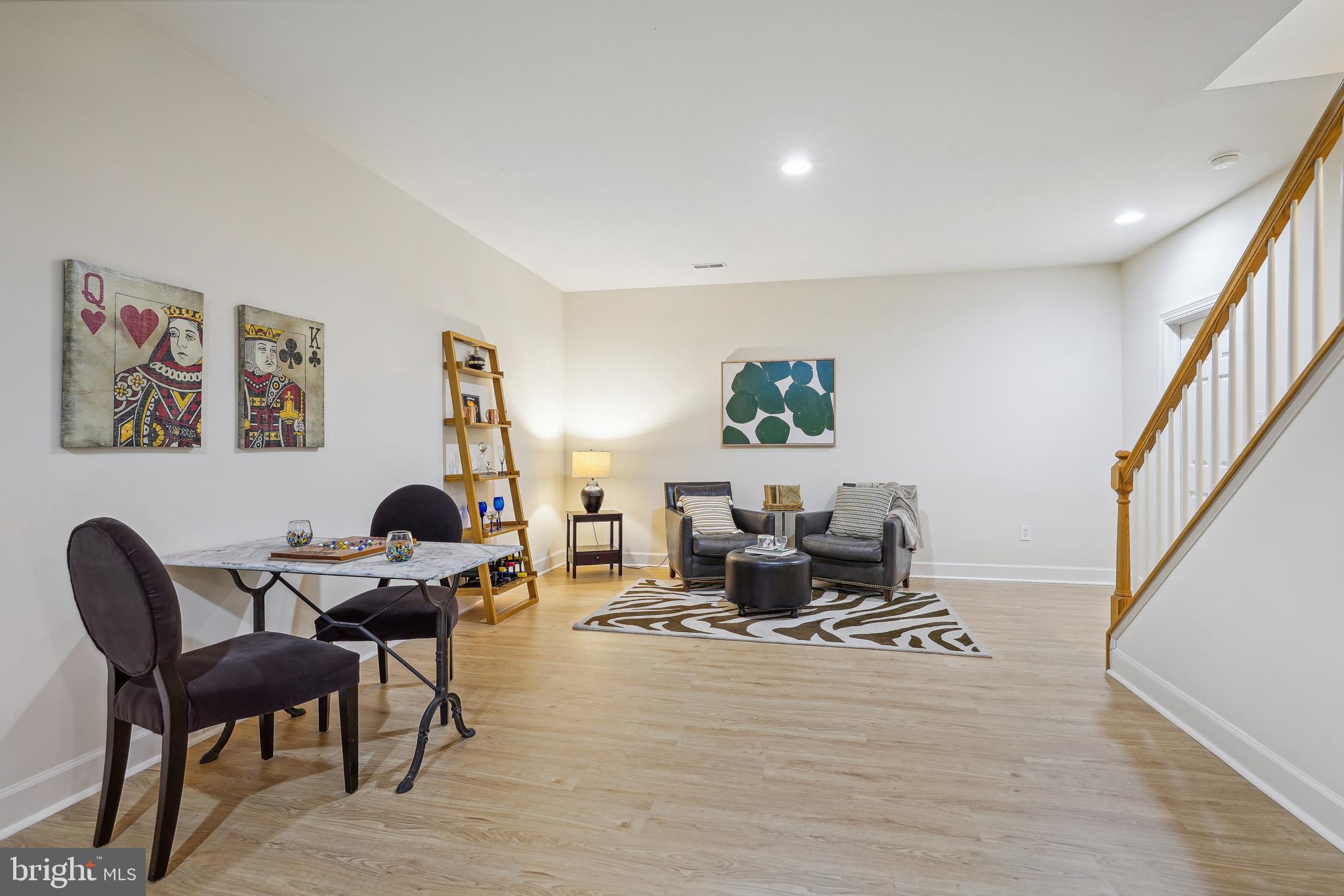 GLEN MEADOWS - Residential