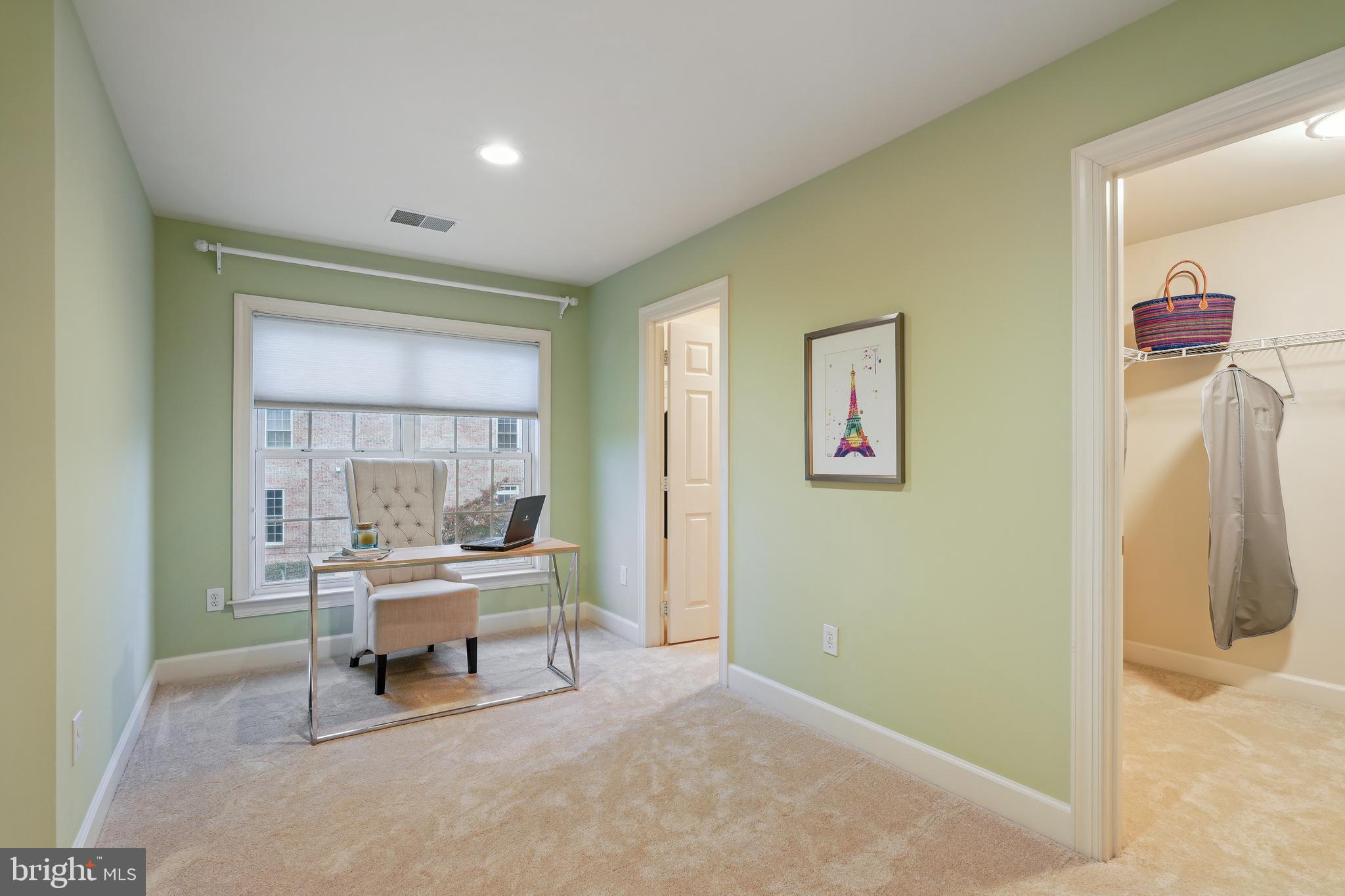 GLEN MEADOWS - Residential