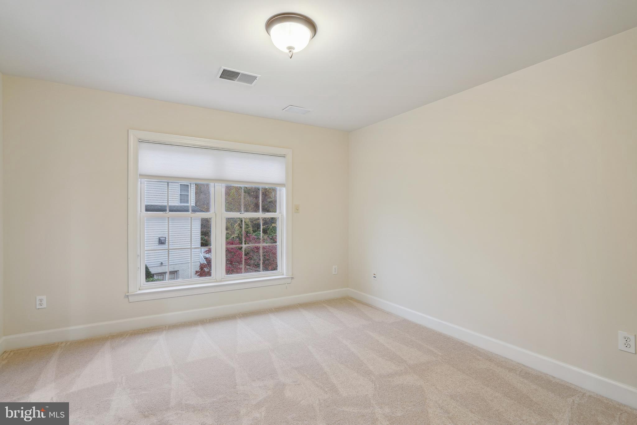 GLEN MEADOWS - Residential