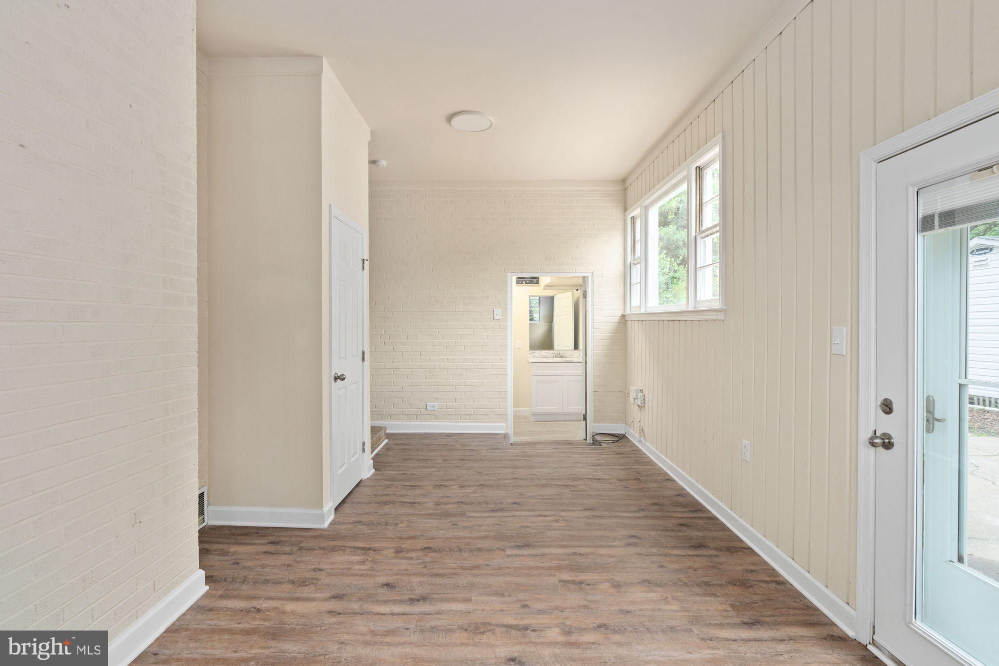 COLLEGE HEIGHTS - Residential