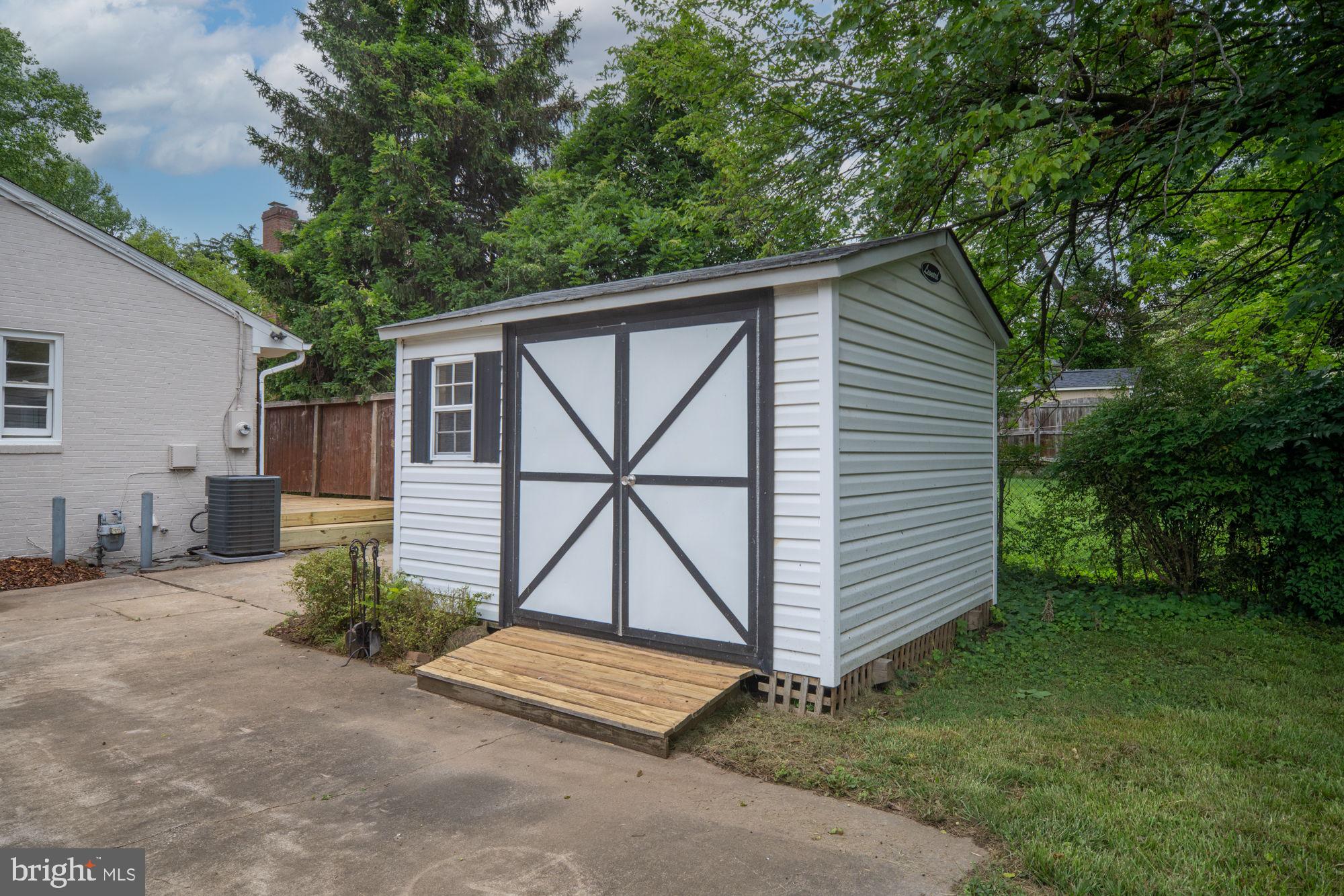 COLLEGE HEIGHTS - Residential