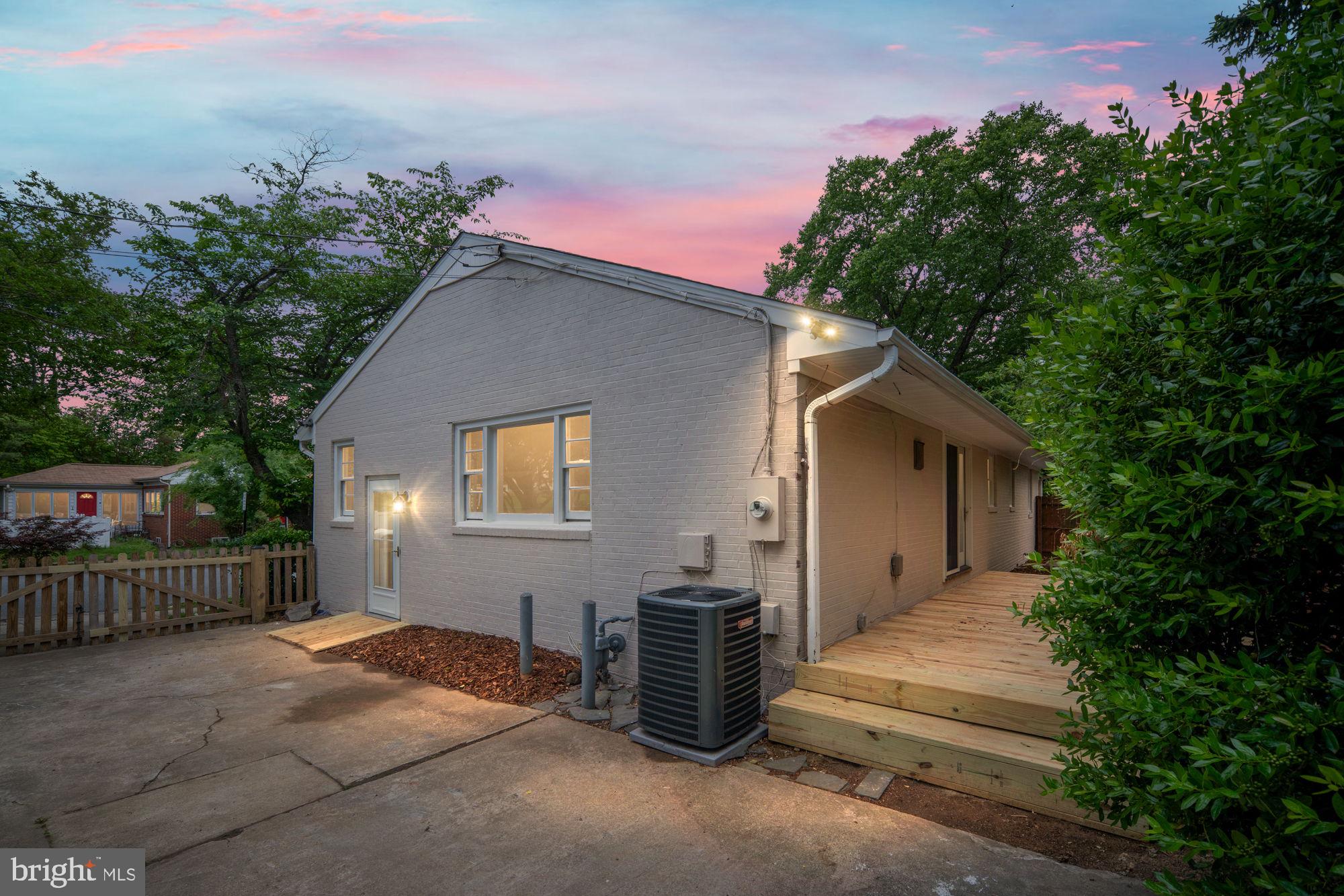 COLLEGE HEIGHTS - Residential