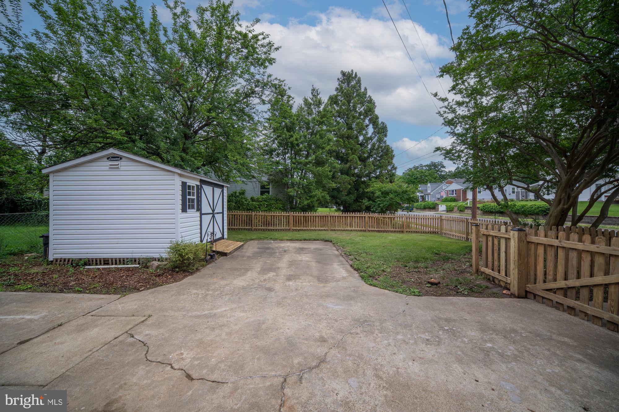 COLLEGE HEIGHTS - Residential