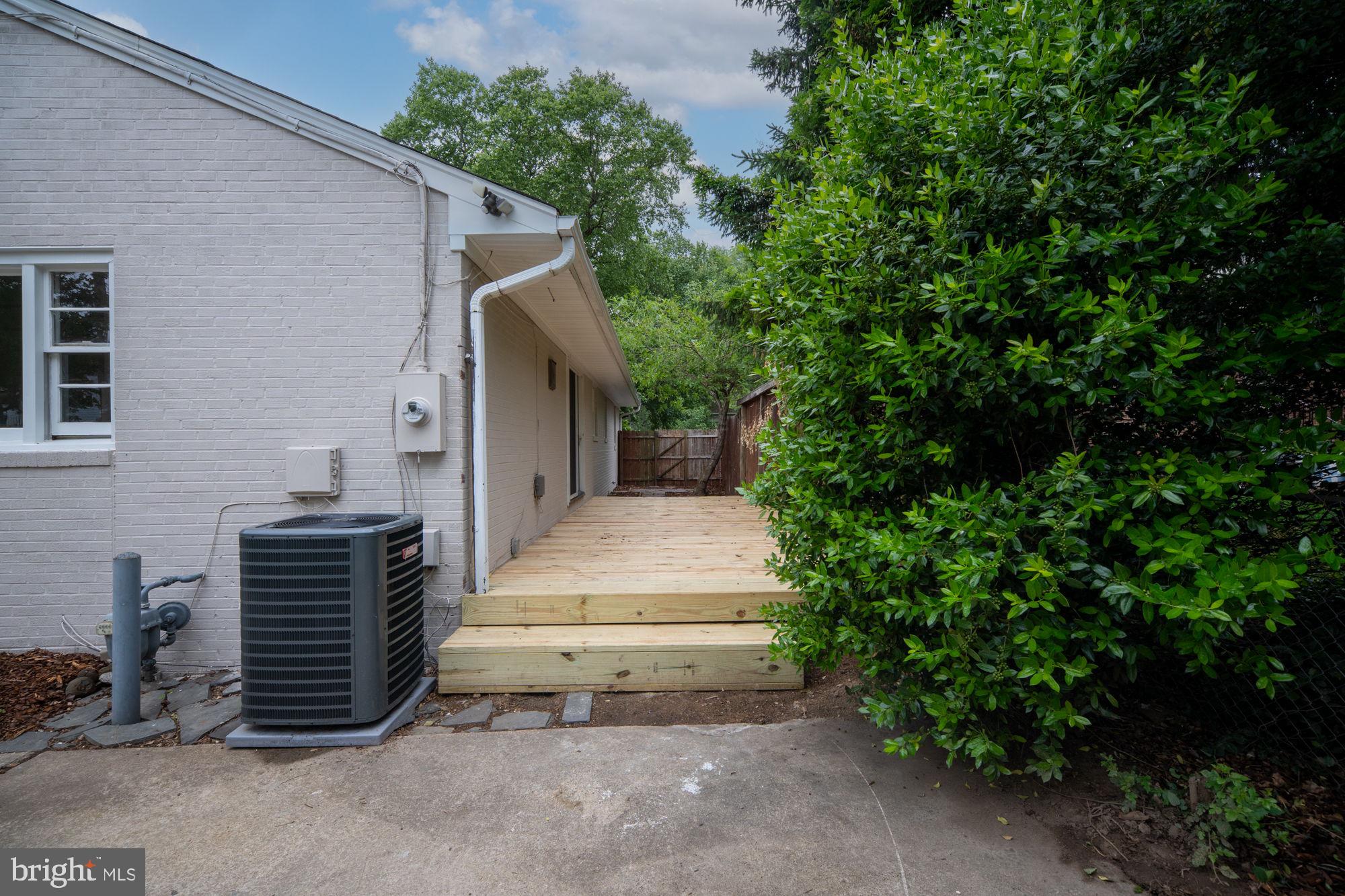 COLLEGE HEIGHTS - Residential