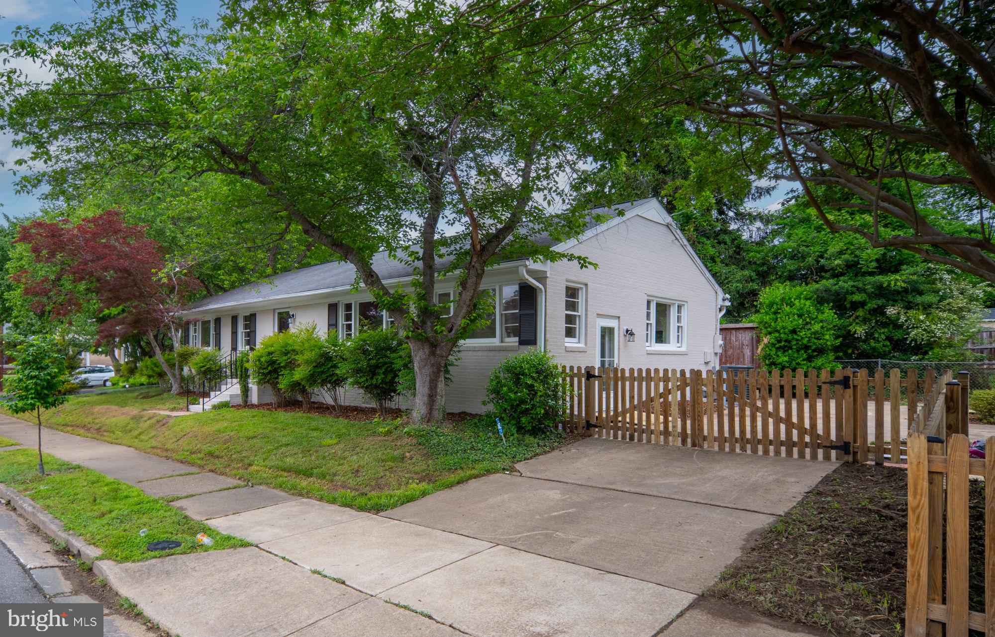 COLLEGE HEIGHTS - Residential