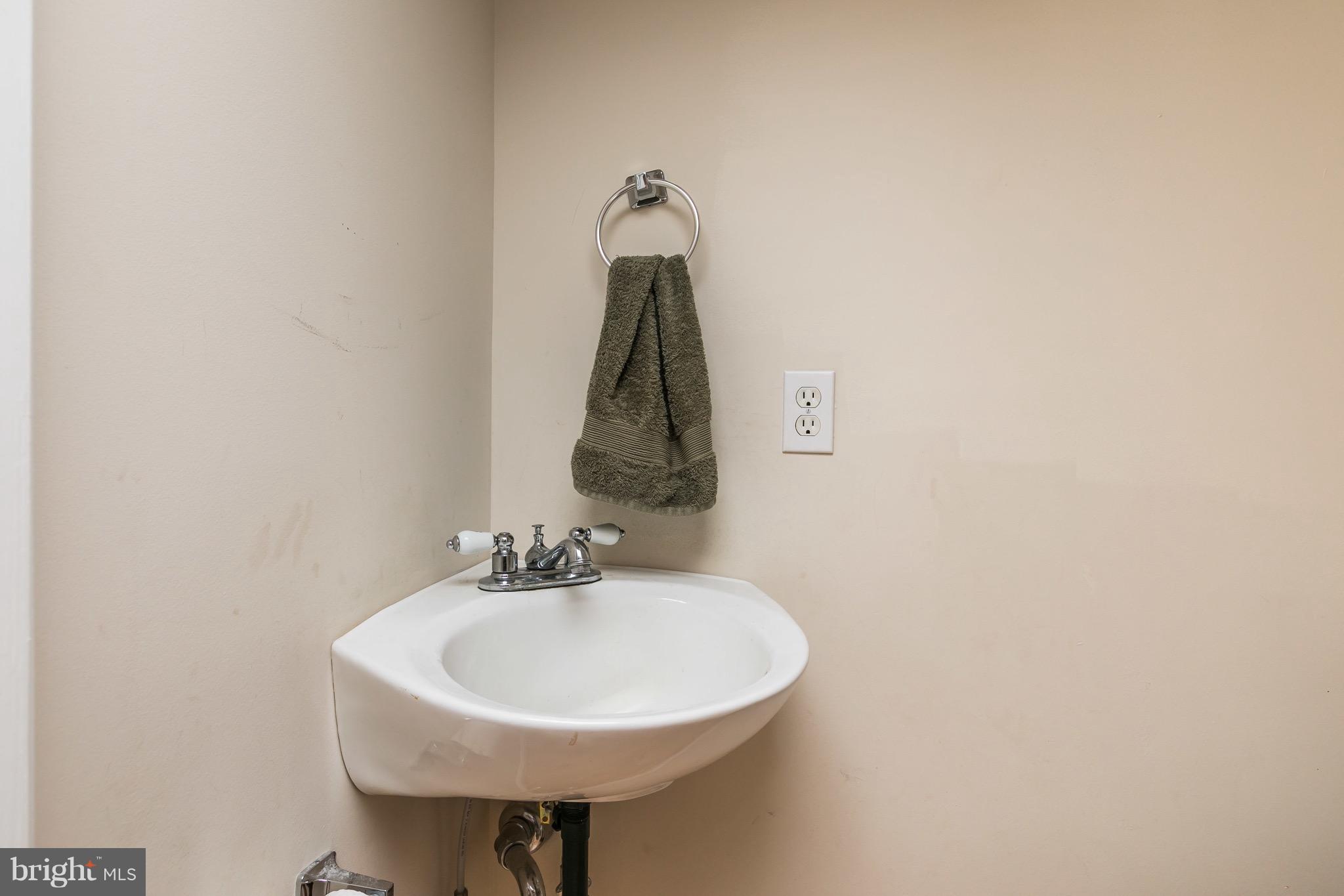 WASHINGTON VILLAGE - Residential