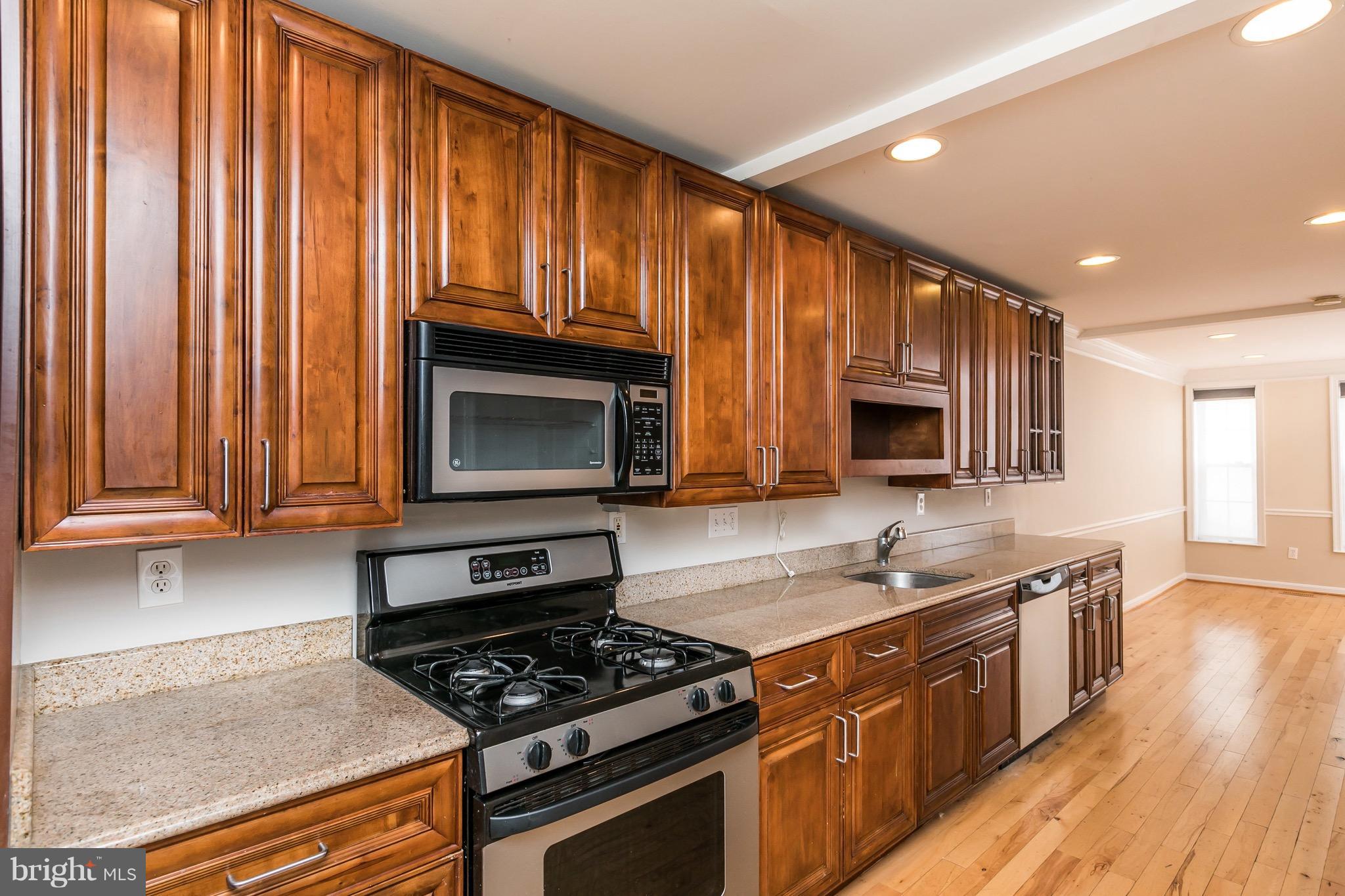 WASHINGTON VILLAGE - Residential