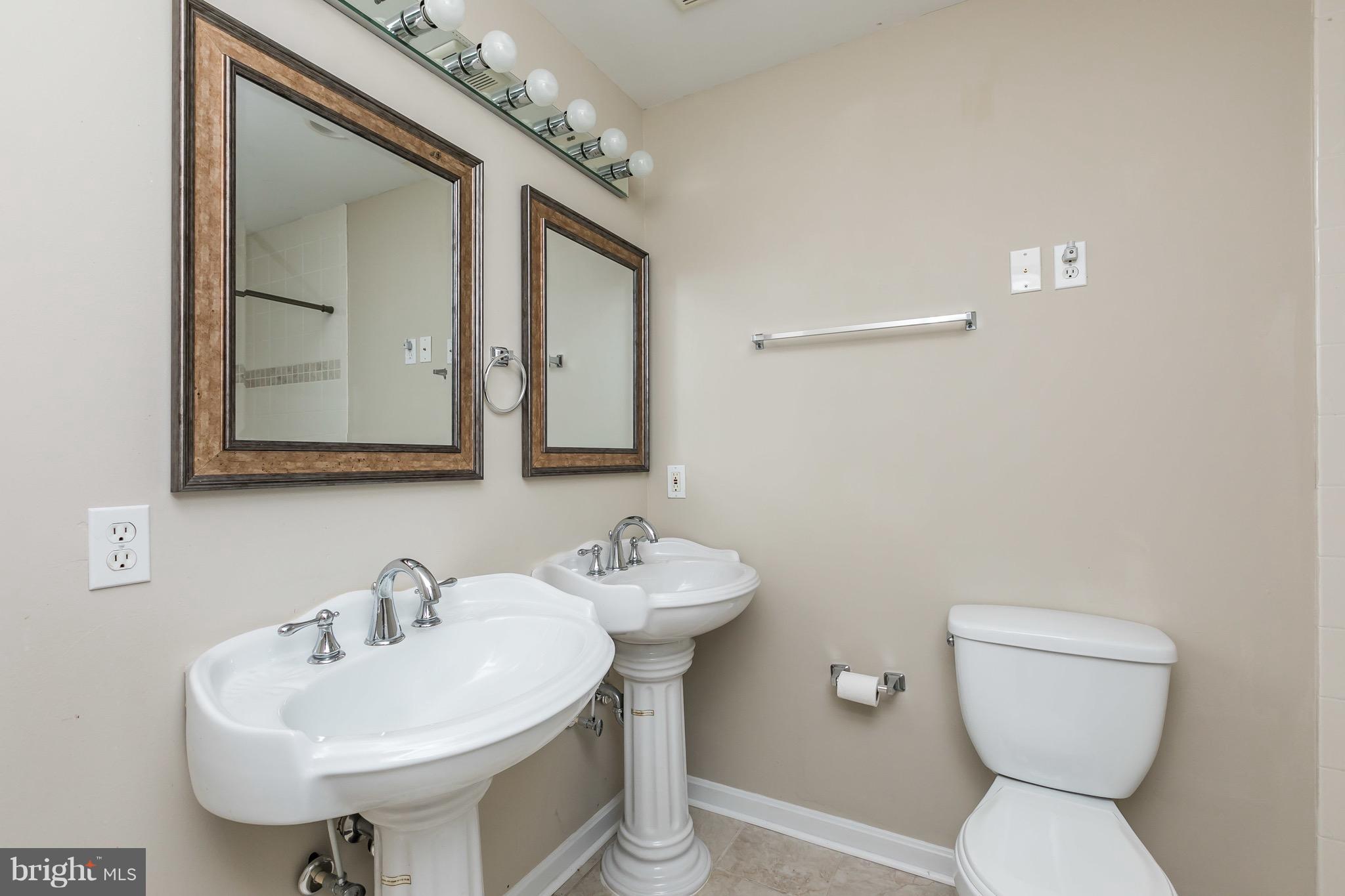 WASHINGTON VILLAGE - Residential