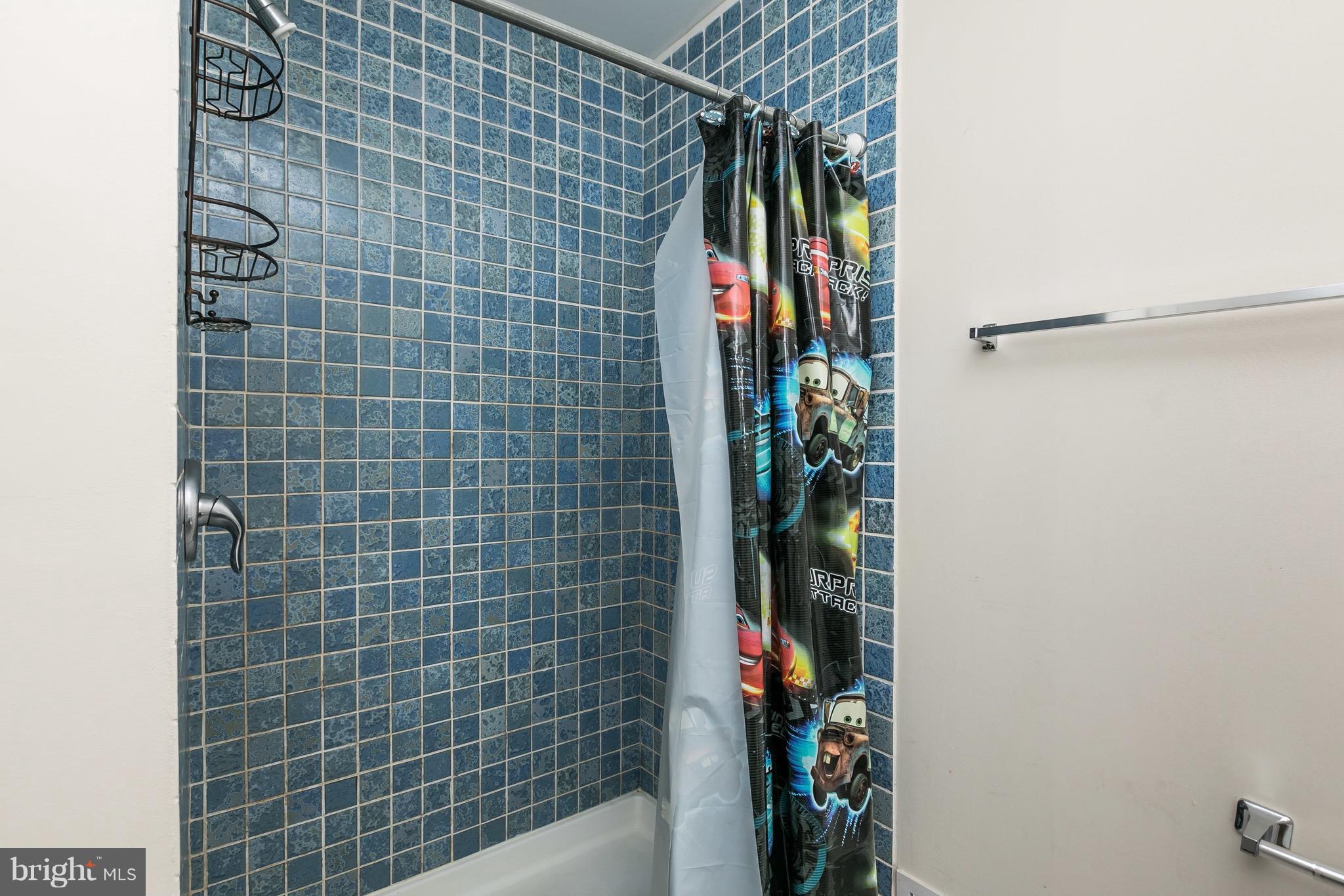 WASHINGTON VILLAGE - Residential