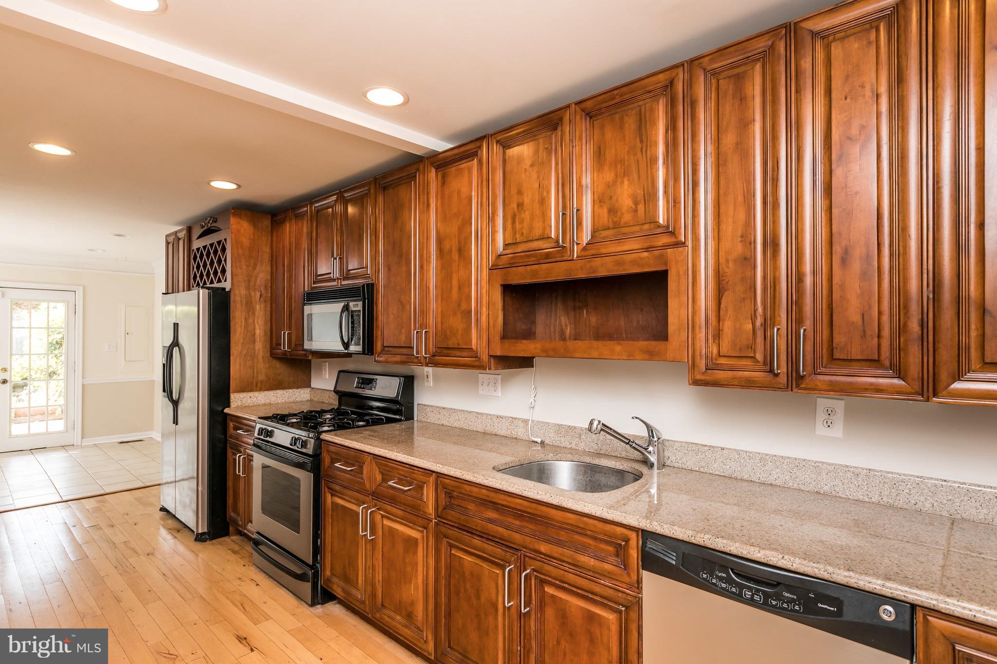 WASHINGTON VILLAGE - Residential