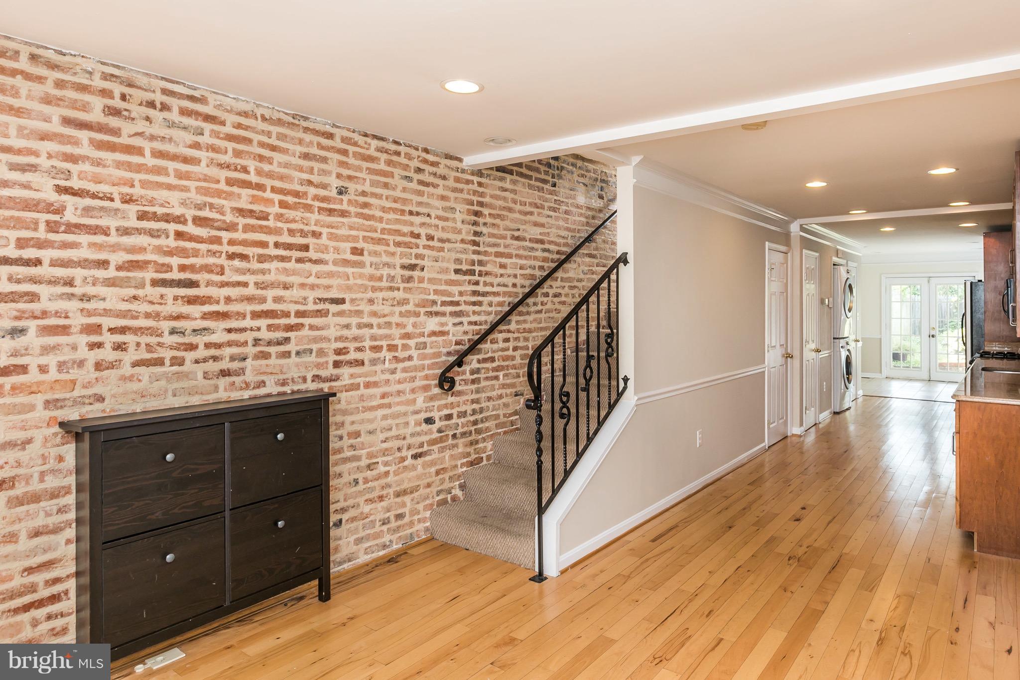 WASHINGTON VILLAGE - Residential