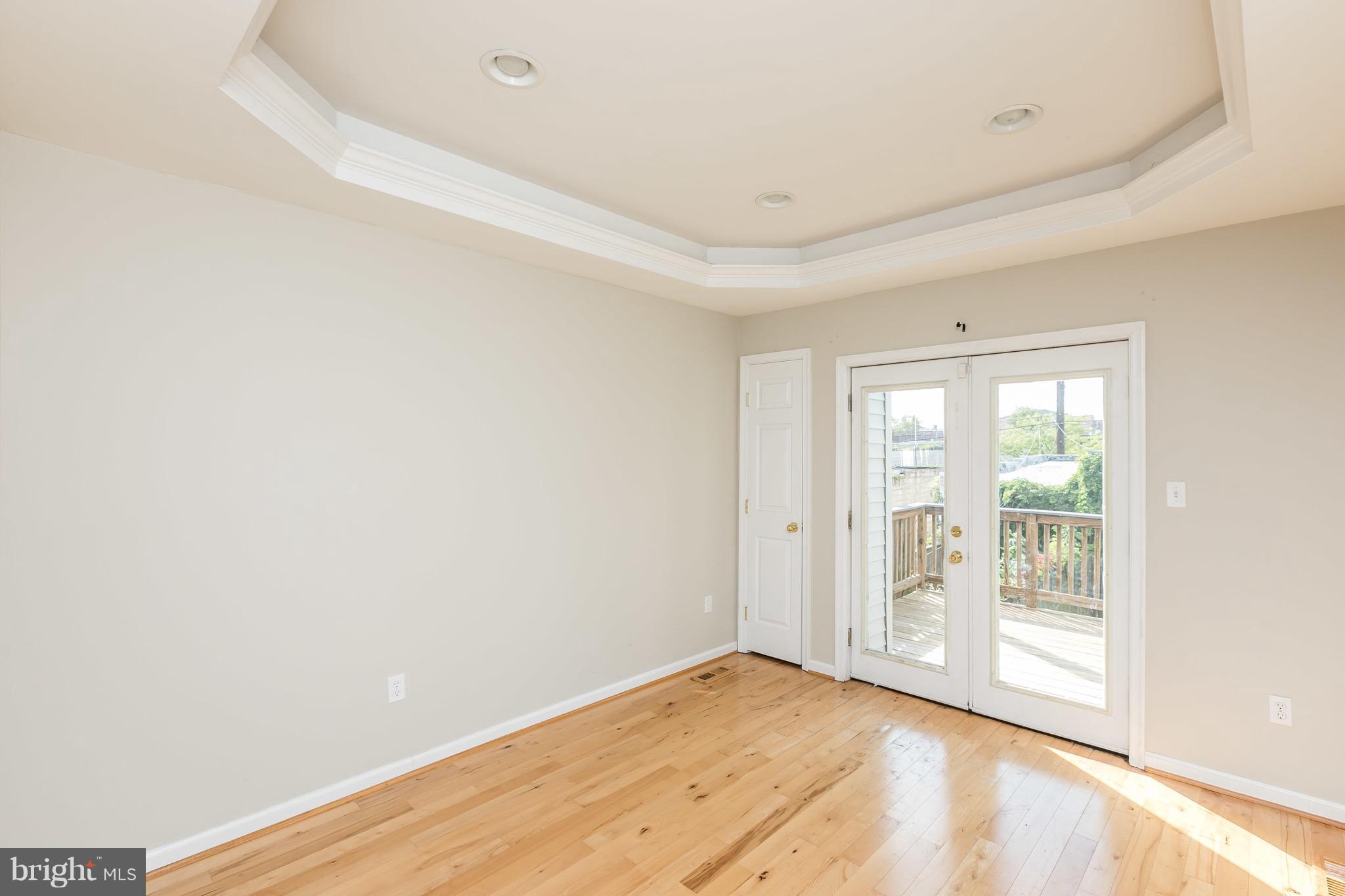 WASHINGTON VILLAGE - Residential