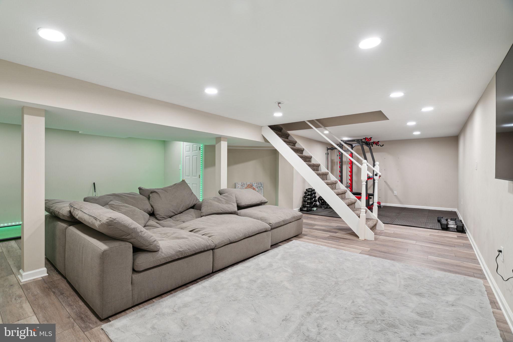 SUTTON WOODS - Residential